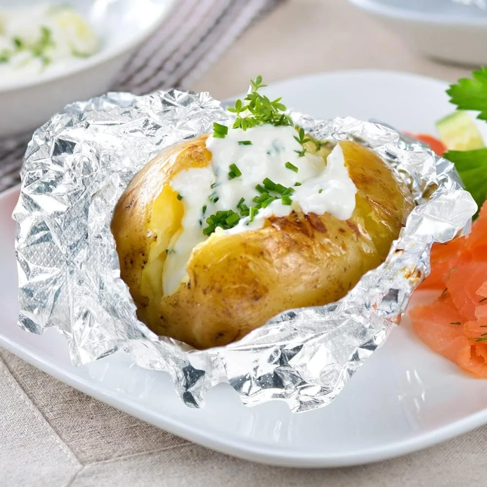 برگه‌های فویل برجسته مجموعه حرفه‌ای ForPro 500S، فویل آلومینیومی، جعبه پخش کننده بازشو، برای رنگ کردن مو و خدمات هایلایت، ایمن برای مواد غذایی، 5 اینچ عرض x 10.75 اینچ طول، 100 عدد