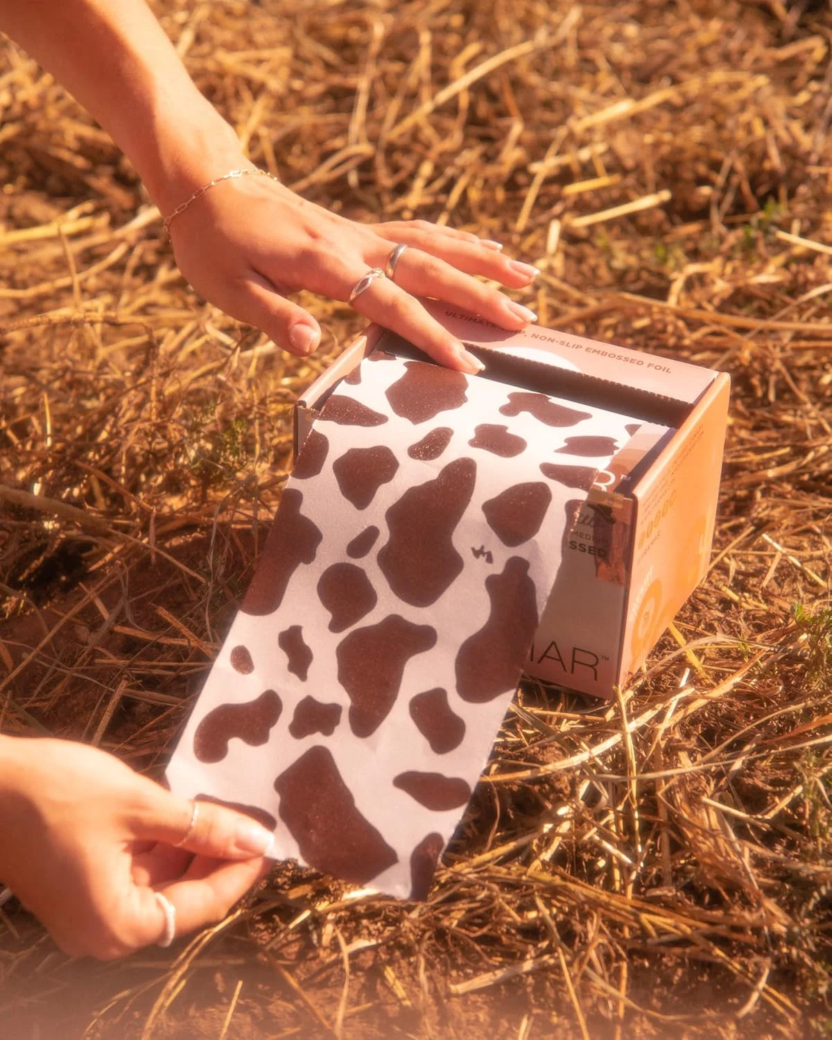 فویل هایلایت طرح گاوی FRAMAR برای آرایشگران مو - فویل آلومینیومی آرایشگری، فویل آلومینیومی برای مجموعه رشته ها، فویل مو، فویل هایلایت، رشته های فویل آرایشگری، فویل هایلایت، رول های فویل