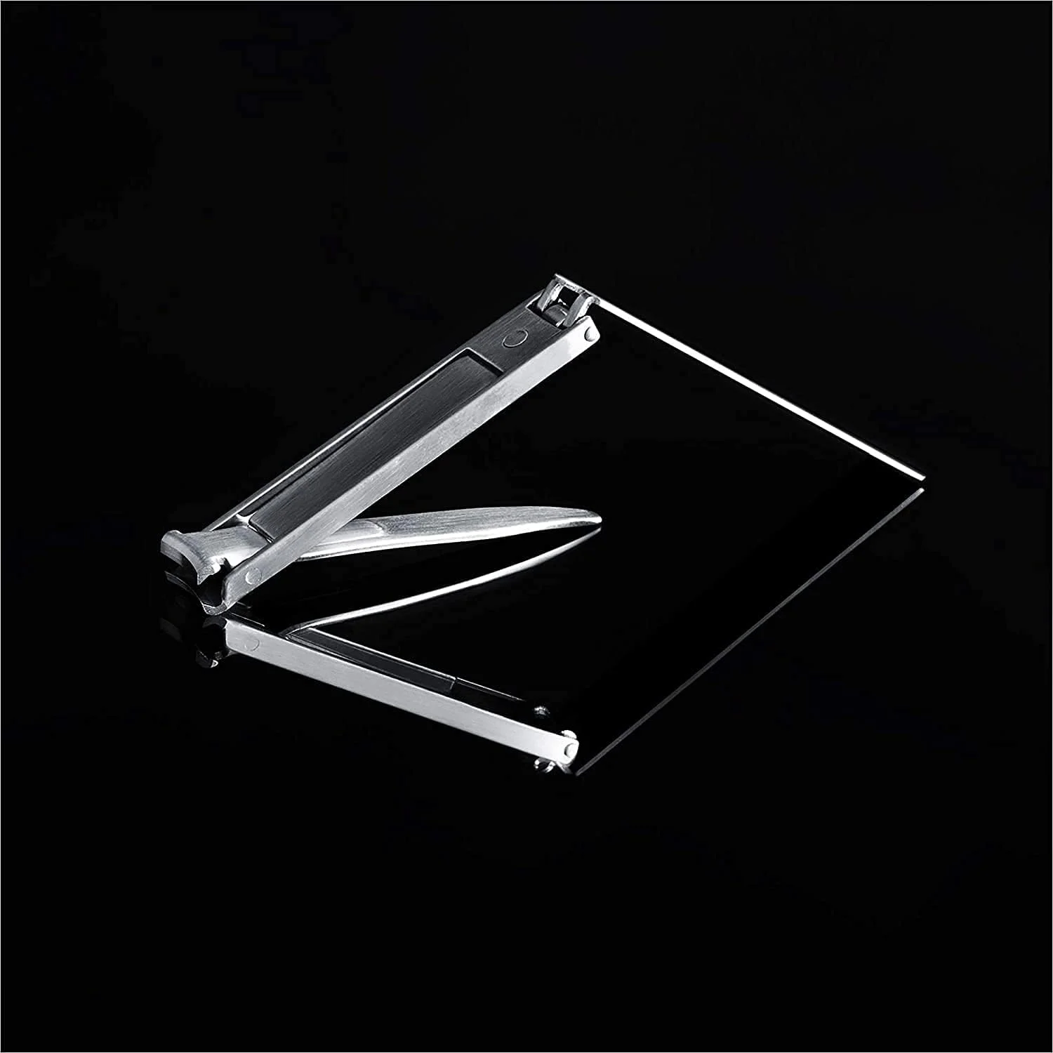 ست مانیکور مردانه MANSCAPED® Shears 2.0، شامل قیچی ناخن، قیچی ایمنی، موچین و سوهان ناخن، ست مسافرتی مانیکور و پدیکور، ست آرایشی لوکس 4 تکه با کیف جمع و جور ست مانیکور مردانه MANSCAPED® Shears 2.0، شامل قیچی ناخن، قیچی ایمنی، موچین و سوهان ناخن، ست مسافرتی مانیکور و پدیکور، ست آرایشی لوکس 4 تکه با کیف جمع و جور