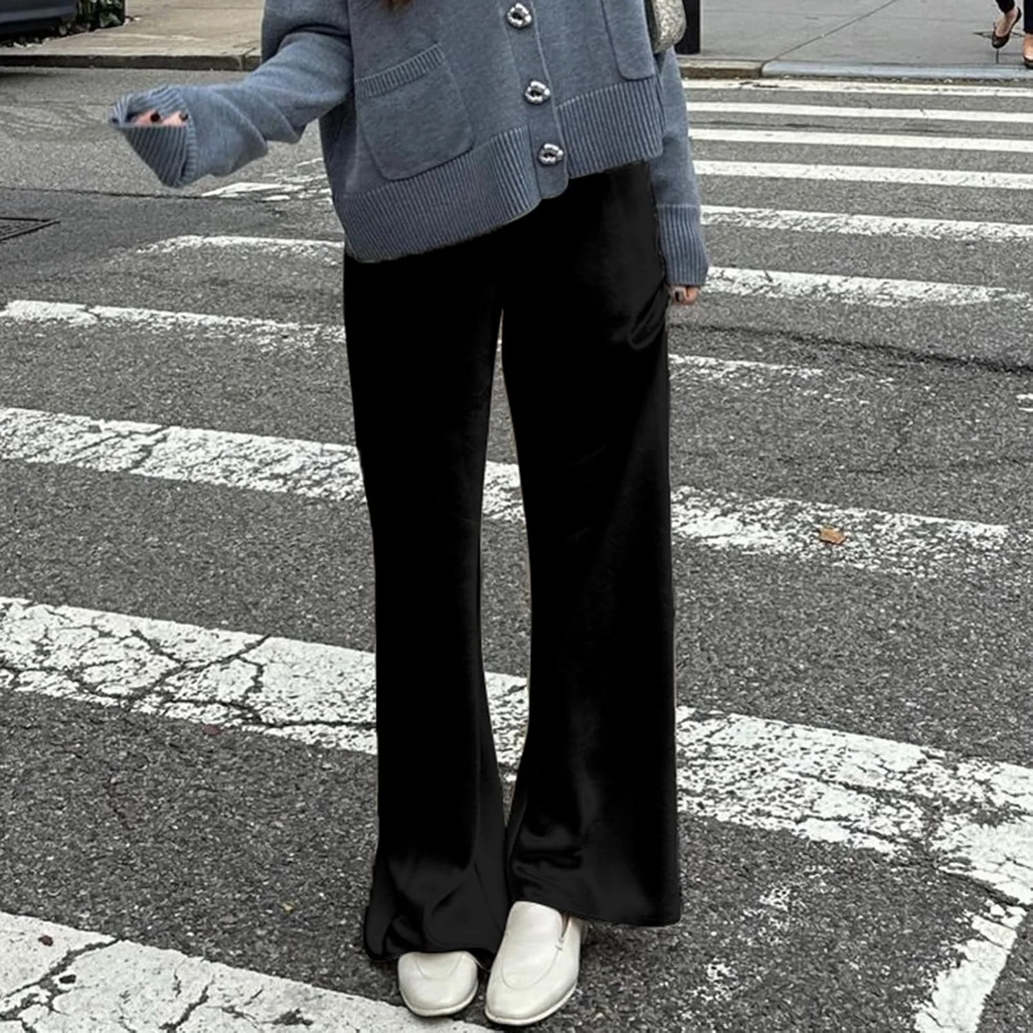 شلوار زنانه آکراونی، مدل ساتن، پاچه گشاد، مناسب مهمانی، ابریشمی، بلند و لَخت، کمر کشی، بند دار، راسته شلوار زنانه آکراونی، مدل ساتن، پاچه گشاد، مناسب مهمانی، ابریشمی، بلند و لَخت، کمر کشی، بند دار، راسته