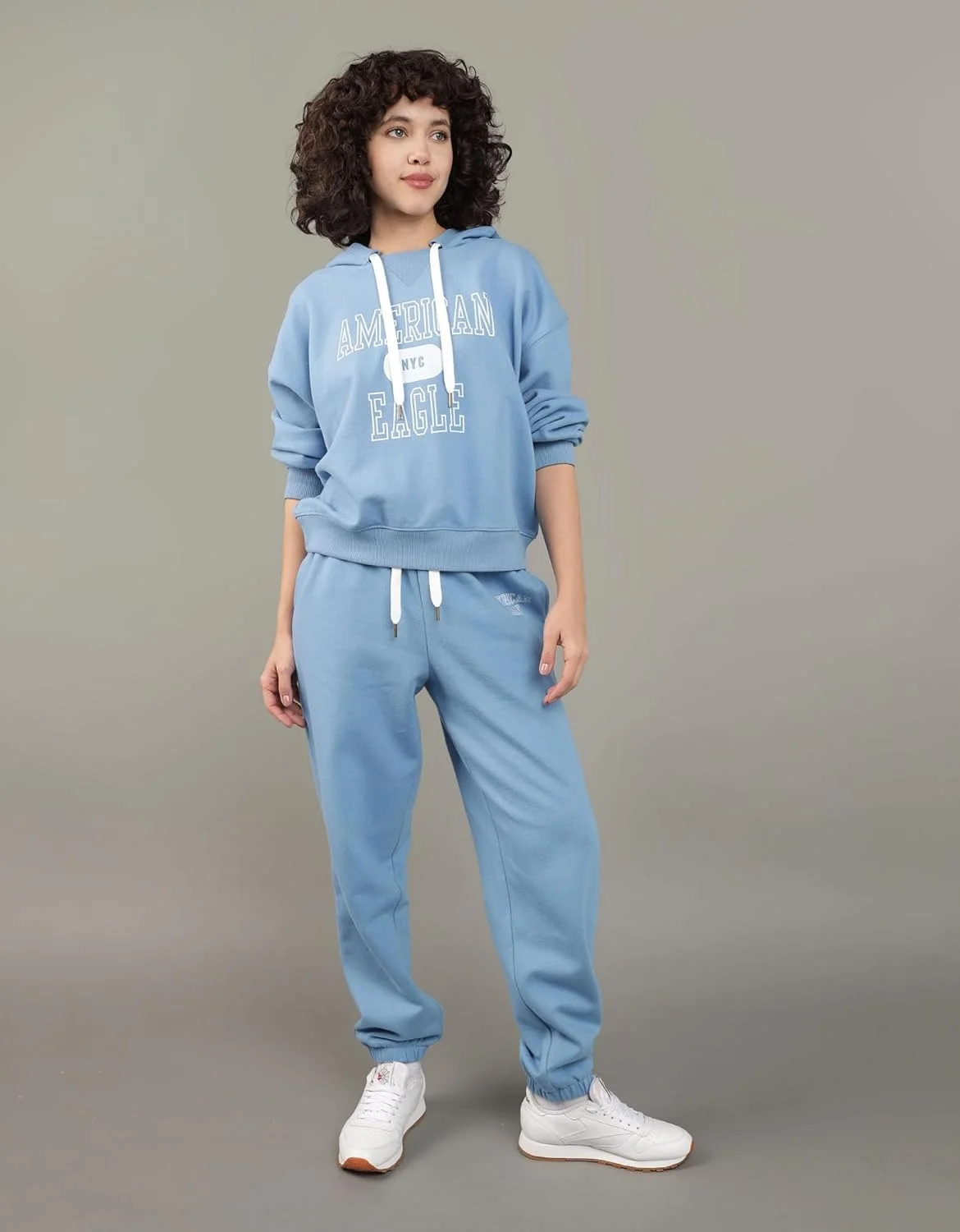 شلوار جاگر زنانه امریکن ایگل، پشمی، طرح دار، مدل Baggy، سایز L، آبی شلوار جاگر زنانه امریکن ایگل، پشمی، طرح دار، مدل Baggy، سایز L، آبی