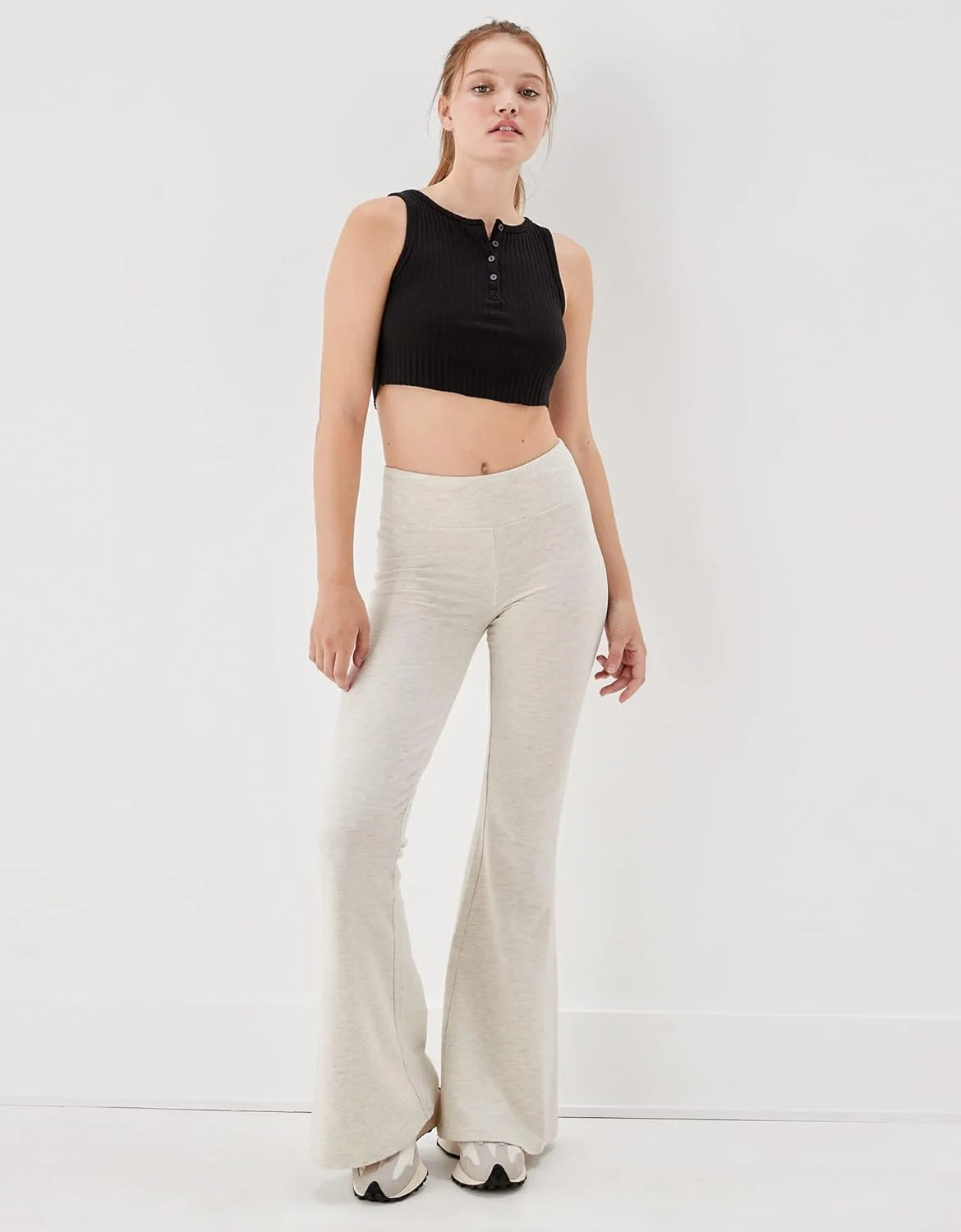 شلوار زنانه کمر بلند امریکن ایگل (تک عددی) شلوار زنانه کمر بلند امریکن ایگل (تک عددی)