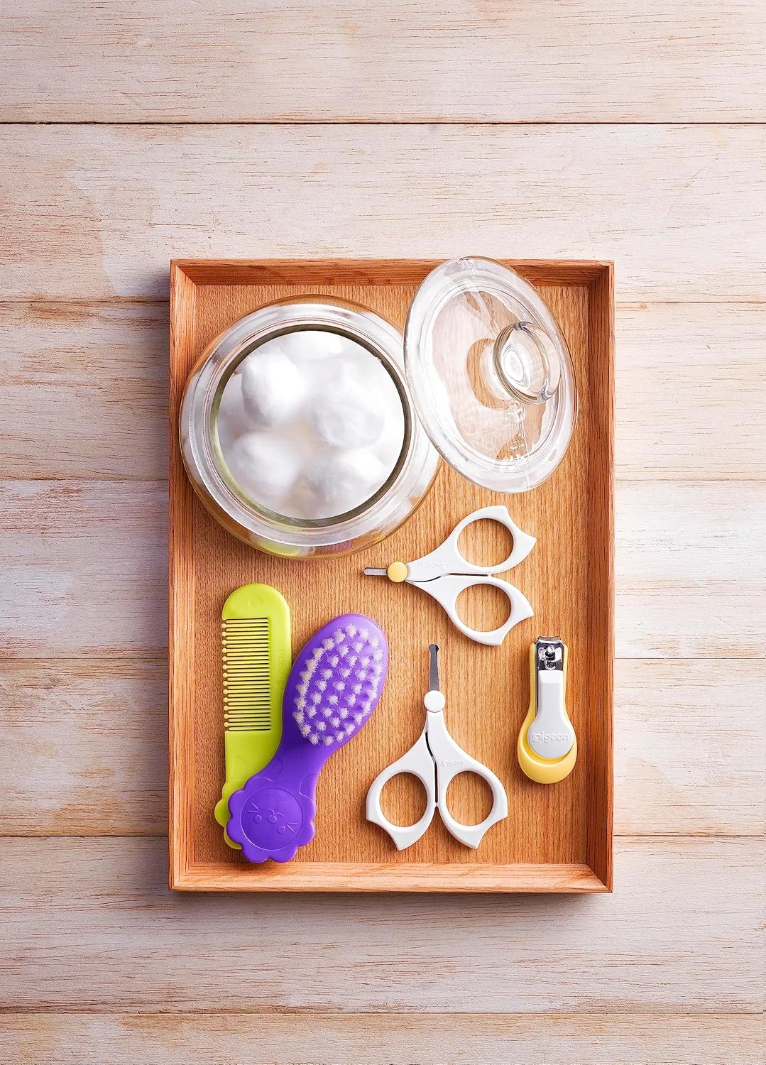 قیچی ناخن ایمنی کودک پیجن، به همراه درپوش، برای ناخن های نرم نوزاد، فاقد BPA قیچی ناخن ایمنی کودک پیجن، به همراه درپوش، برای ناخن های نرم نوزاد، فاقد BPA