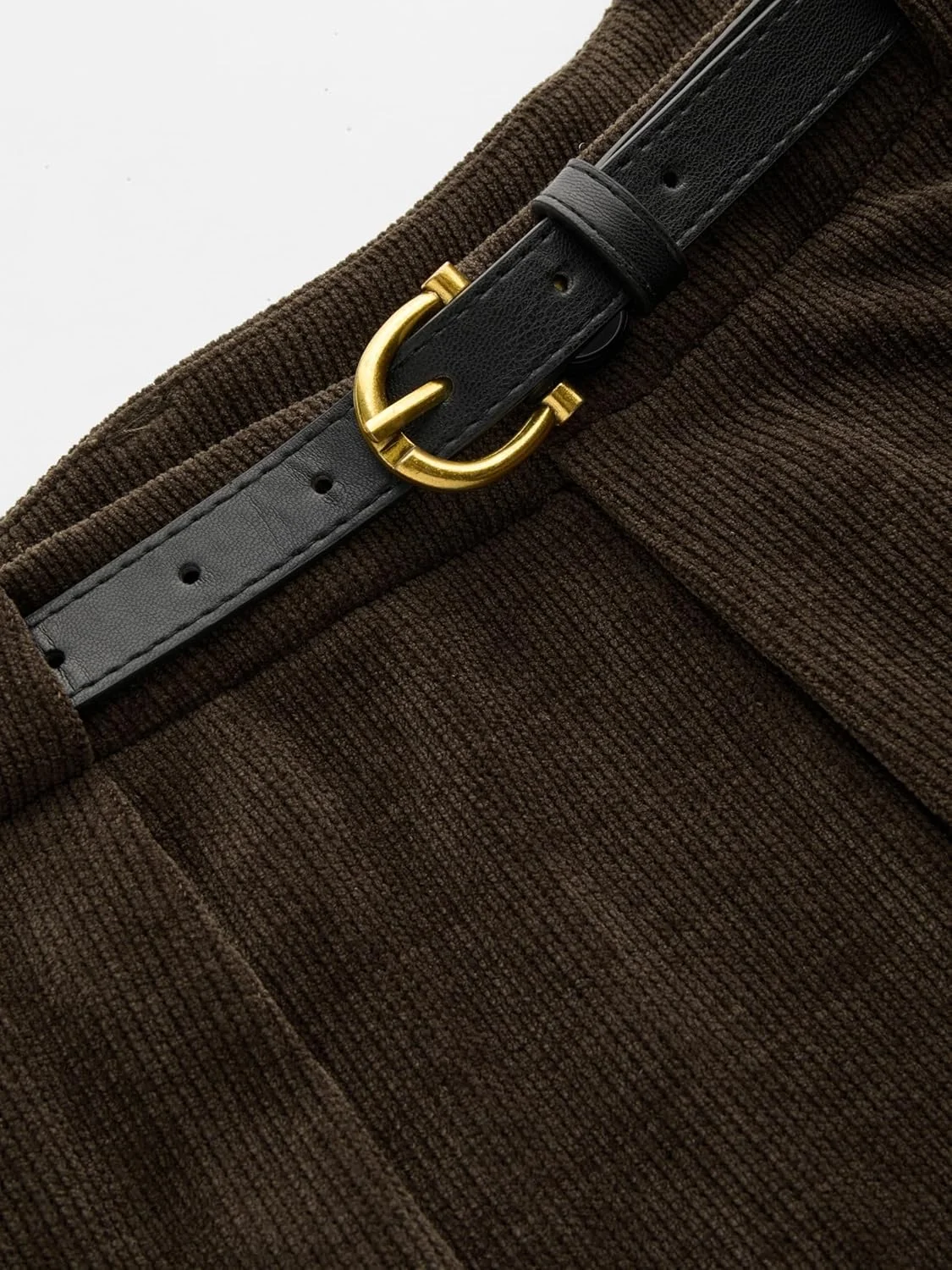 شلوار کبریتی زنانه سایدر، مدل راسته، کمر متوسط، ساده، دارای کمربند و جیب، مناسب استفاده روزمره شلوار کبریتی زنانه سایدر، مدل راسته، کمر متوسط، ساده، دارای کمربند و جیب، مناسب استفاده روزمره