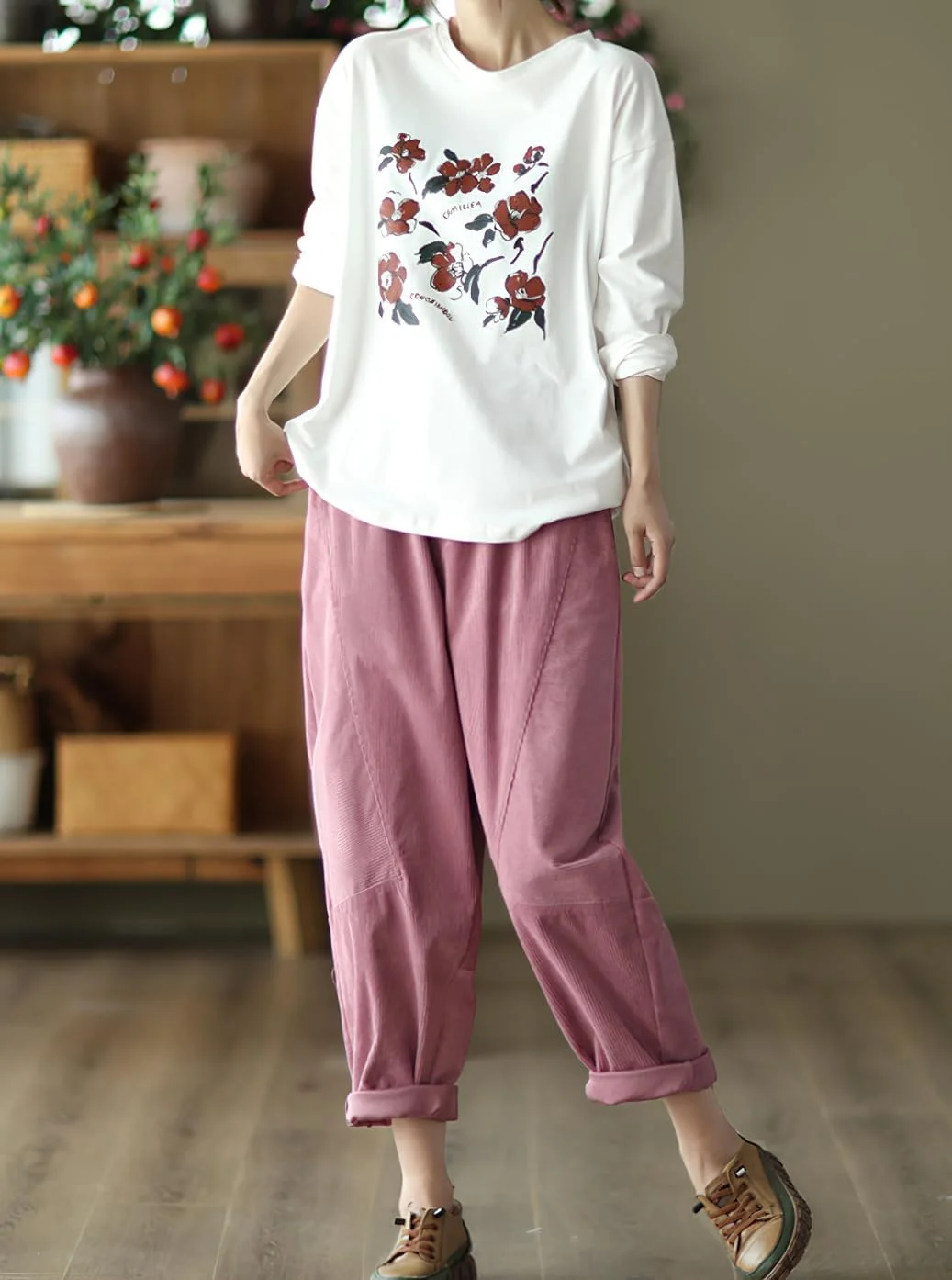 شلوار زنانه پاییزه و زمستانه چویا تو، گشاد، مخمل کبریتی، کمر کشی، راسته با جیب، صورتی، M شلوار زنانه پاییزه و زمستانه چویا تو، گشاد، مخمل کبریتی، کمر کشی، راسته با جیب، صورتی، M