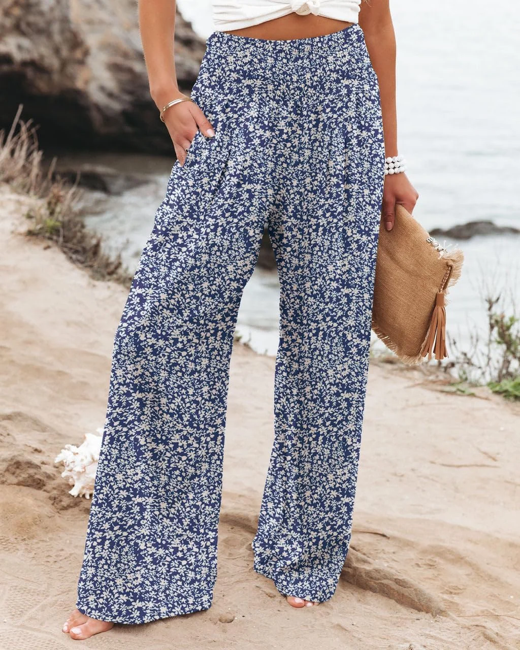 شلوار زنانه پالازو کمر بلند، پاچه گشاد، مناسب استراحت، شیک و دارای جیب، آبی سفید، سایز XXL شلوار زنانه پالازو کمر بلند، پاچه گشاد، مناسب استراحت، شیک و دارای جیب، آبی سفید، سایز XXL