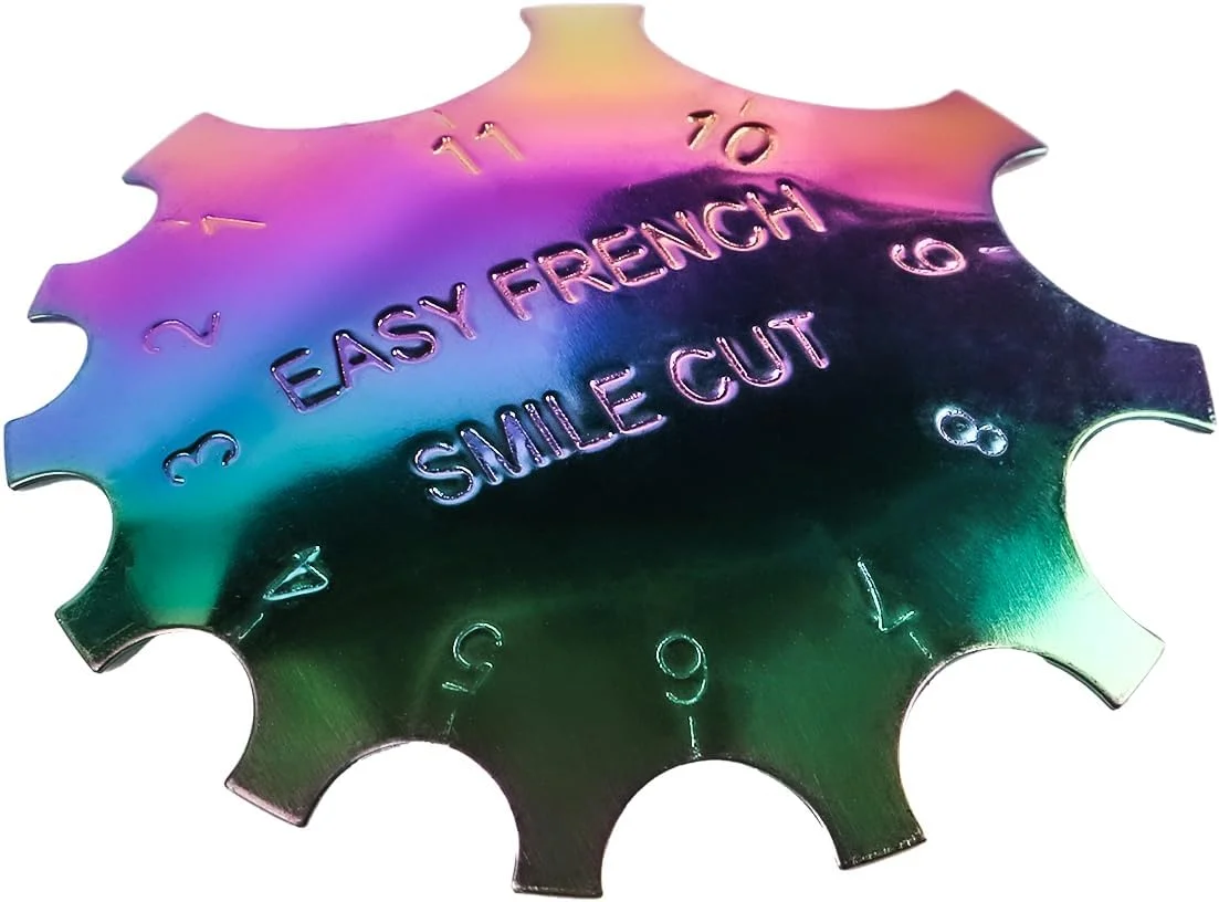 شابلون فرنچ ناخن Namvo و ابزار برش لبه خط لبخند، ابزار مانیکور استیل ضد زنگ برای نوک ناخن فرانسوی بی نقص، شابلون های طراحی ناخن برای برش و طراحی دقیق لبه شابلون فرنچ ناخن Namvo و ابزار برش لبه خط لبخند، ابزار مانیکور استیل ضد زنگ برای نوک ناخن فرانسوی بی نقص، شابلون های طراحی ناخن برای برش و طراحی دقیق لبه