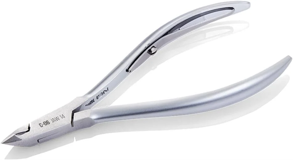 نیپر کوتیکول ناخن Nghia با روکش خاکستری مدل C-06 (فک 12) نیپر کوتیکول ناخن Nghia با روکش خاکستری مدل C-06 (فک 12)