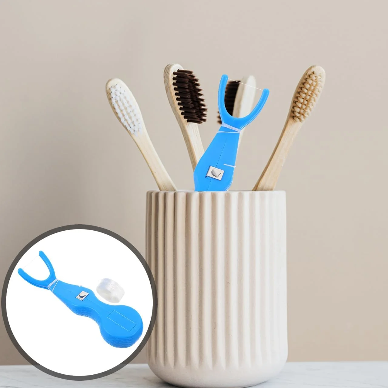 هیلثیفی نخ دندان با 2 ست مراقبت از دندان (آبی) هیلثیفی نخ دندان با 2 ست مراقبت از دندان (آبی)