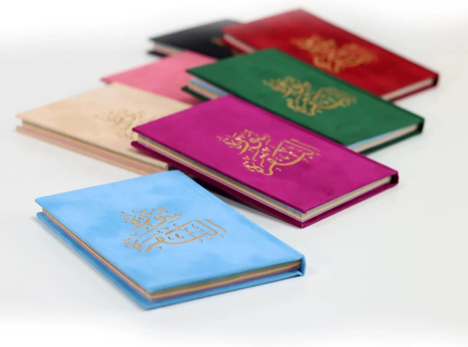 سوره بقره، جلد مخمل بهشتی، چاپ طلا، 8x12 (کرم)، سایز کوچک سوره بقره، جلد مخمل بهشتی، چاپ طلا، 8x12 (کرم)، سایز کوچک