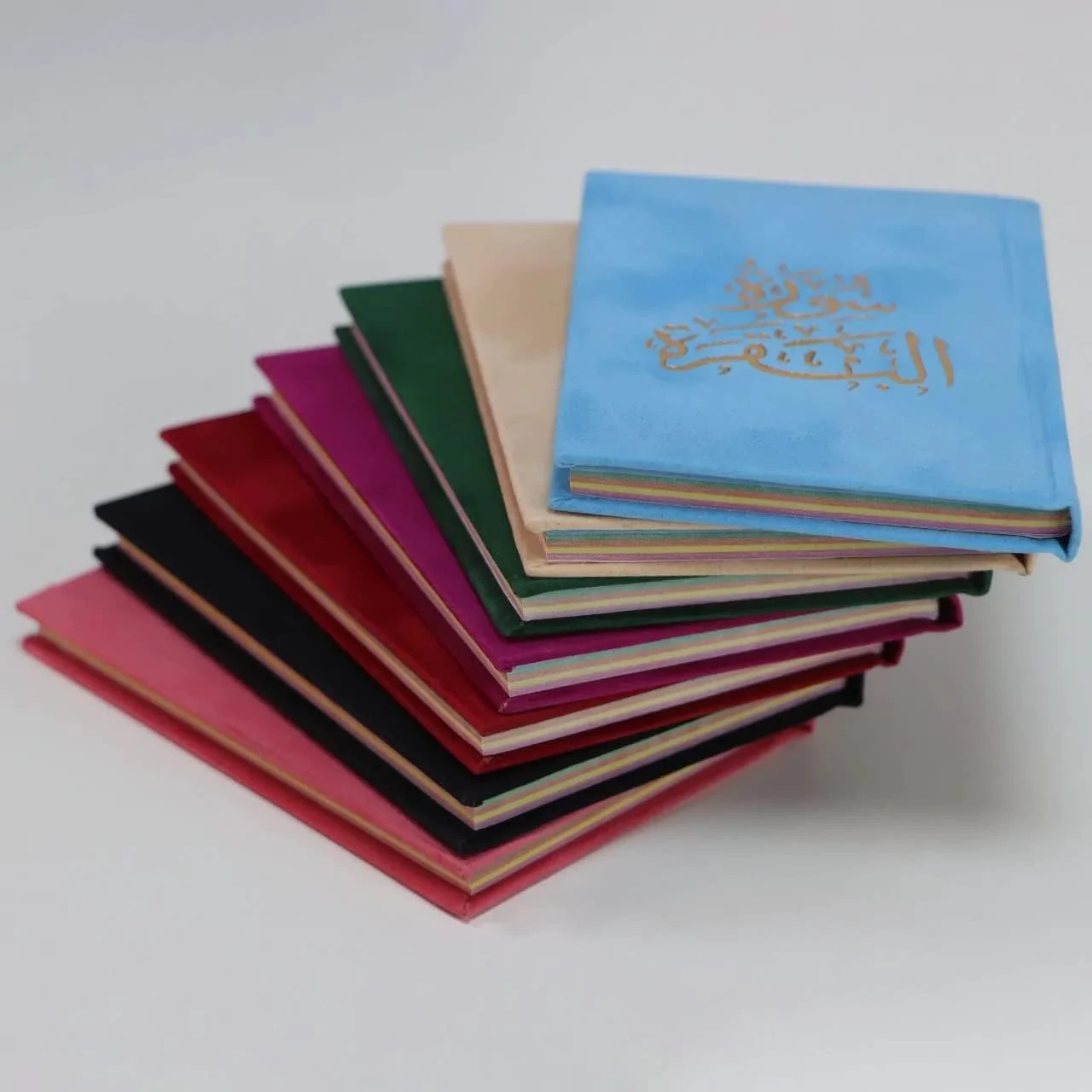 سوره بقره، جلد مخمل بهشتی، چاپ طلا، 8x12 (کرم)، سایز کوچک سوره بقره، جلد مخمل بهشتی، چاپ طلا، 8x12 (کرم)، سایز کوچک