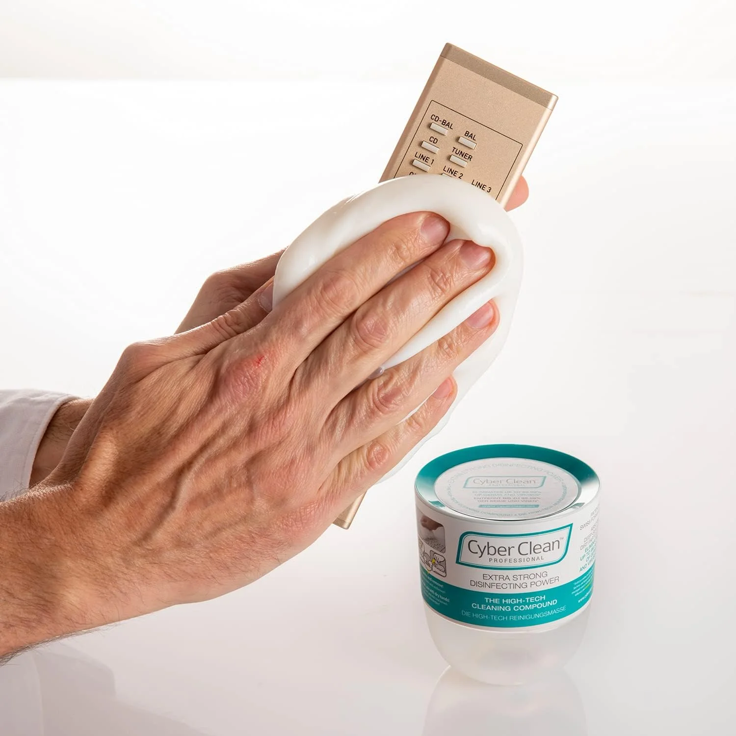 خمیر تمیز کننده حرفه ای سایبر کلین 160 گرمی مدل Modern Cup I ضد عفونی کننده فوق العاده قوی برای کیبورد، تلفن همراه و تمام سطوح دارای ساختار - تمیز کننده کیبورد