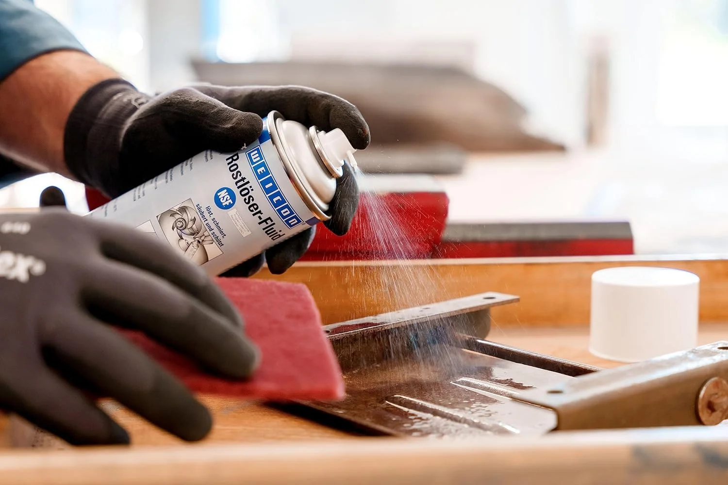 مایع بازکننده زنگ WEICON | 400 میلی لیتر | روغن نفوذی برای سطوح فلزی حساس مایع بازکننده زنگ WEICON | 400 میلی لیتر | روغن نفوذی برای سطوح فلزی حساس