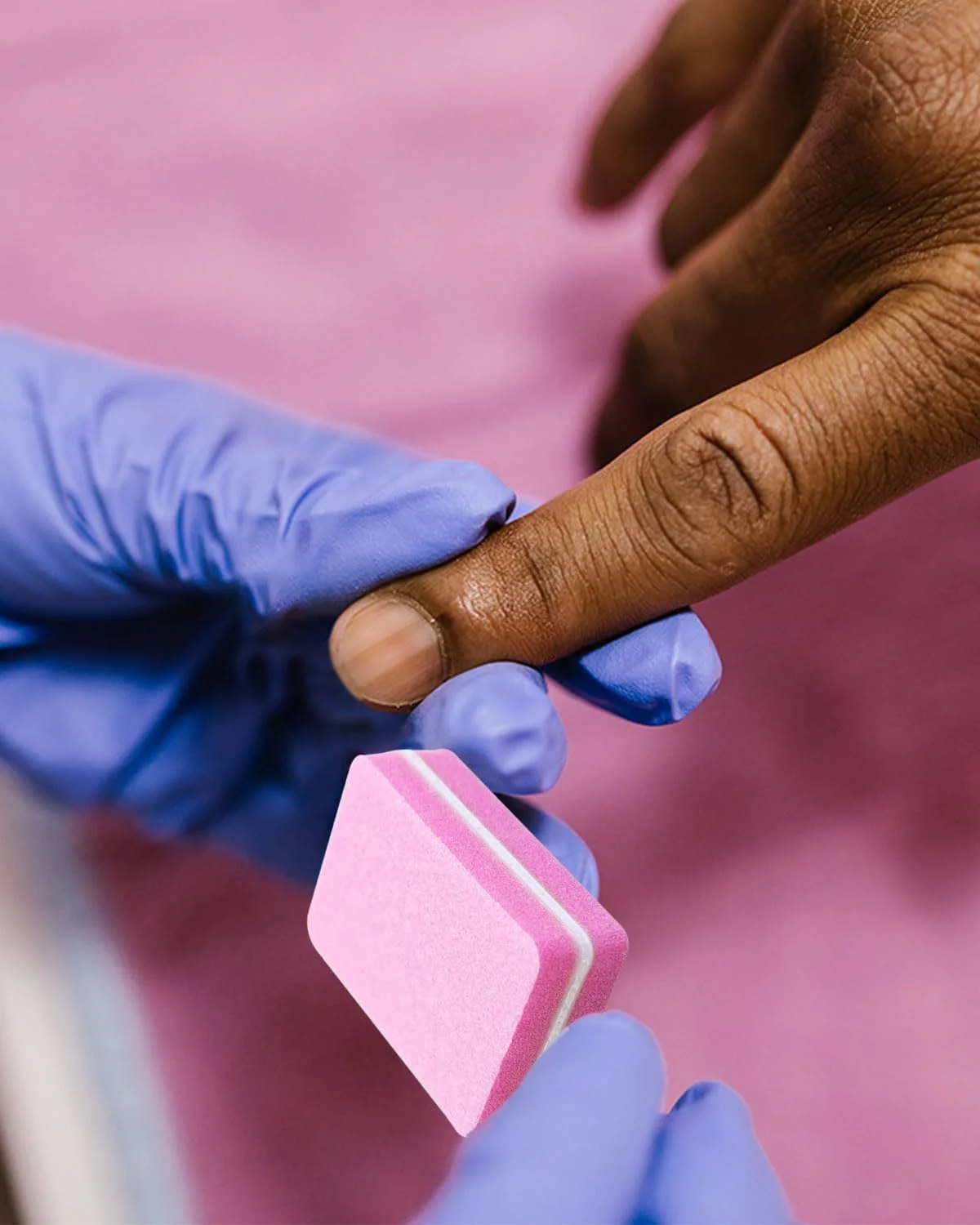 بلاک های مینی بافر ناخن گریت 100/180، سوهان ناخن اسفنجی مربعی دو طرفه قابل حمل برای هنرهای ناخن بلاک های مینی بافر ناخن گریت 100/180، سوهان ناخن اسفنجی مربعی دو طرفه قابل حمل برای هنرهای ناخن