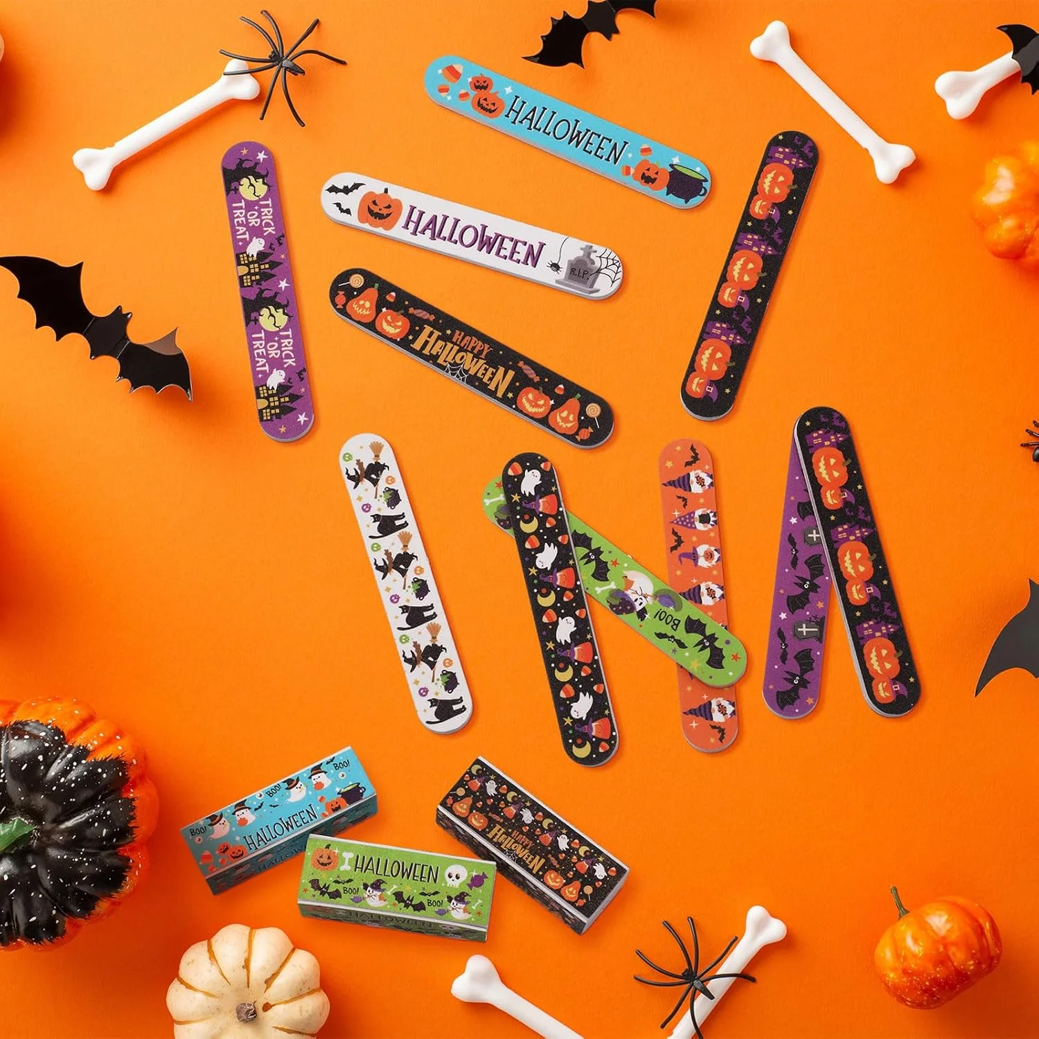 لریتون ست 18 عددی هدیه هالووین، شامل سوهان ناخن و بافر، ابزار مانیکور شامل 12 عدد سوهان سمباده ای و 6 عدد بافر مستطیلی برای زنان و بزرگسالان، مناسب مهمانی