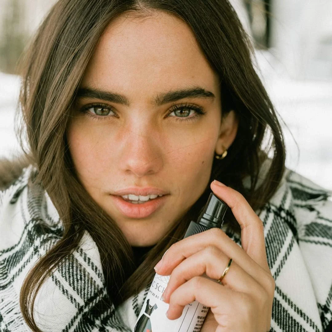 اسپری ضد الکتریسیته ساکن لباس (ست 2 عددی)، از بین برنده طبیعی الکتریسیته ساکن، اسپری ضد الکتریسیته ساکن برای لباس، اسپری ضد الکتریسیته ساکن سایز مسافرتی، اسپری ضد چسبندگی الکتریسیته ساکن، (ست 2 عددی، بطری 3 اونسی)