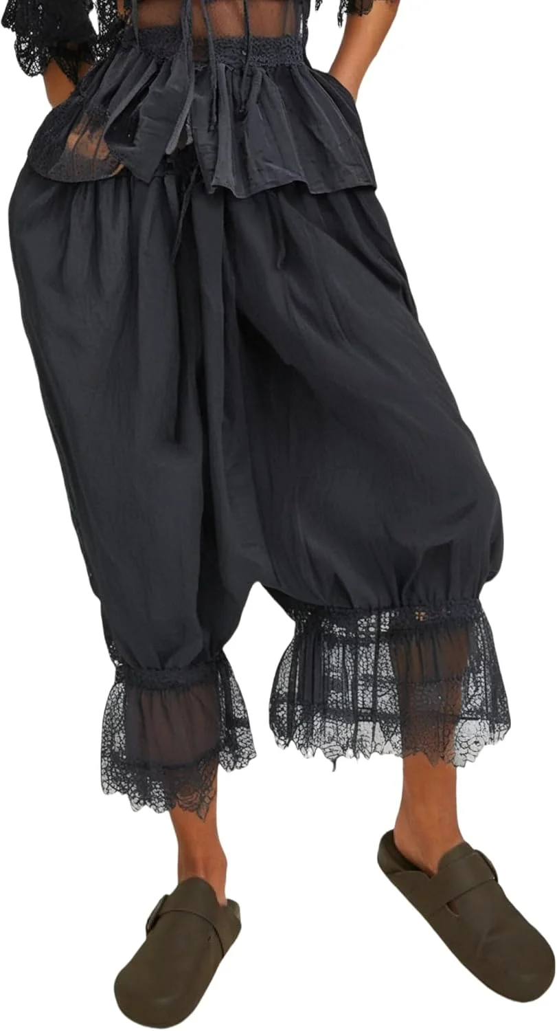 شلوارک توری زنانه، شلوار پفی بلند، کمر کشی، مدل Y2k، شلوار زیر دامنی توری دار، شلوار کدو تنبلی شلوارک توری زنانه، شلوار پفی بلند، کمر کشی، مدل Y2k، شلوار زیر دامنی توری دار، شلوار کدو تنبلی