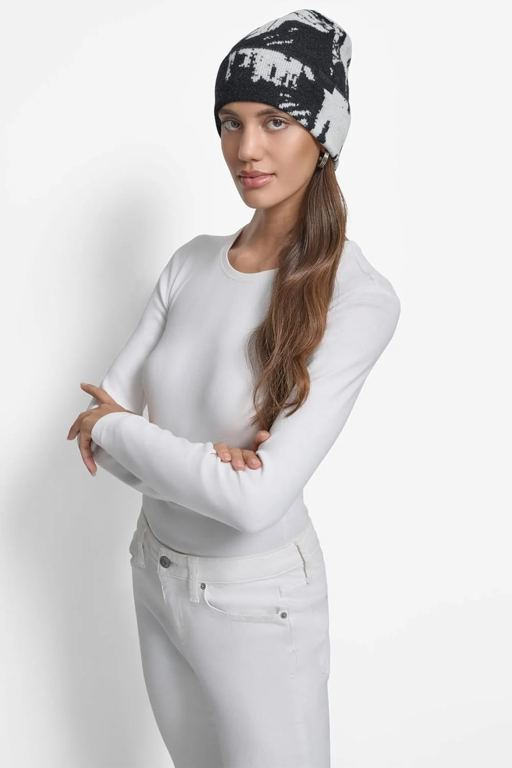 کلاه بافتنی زنانه دی‌کی‌ان‌وای طرح پینت استروک چند رنگ