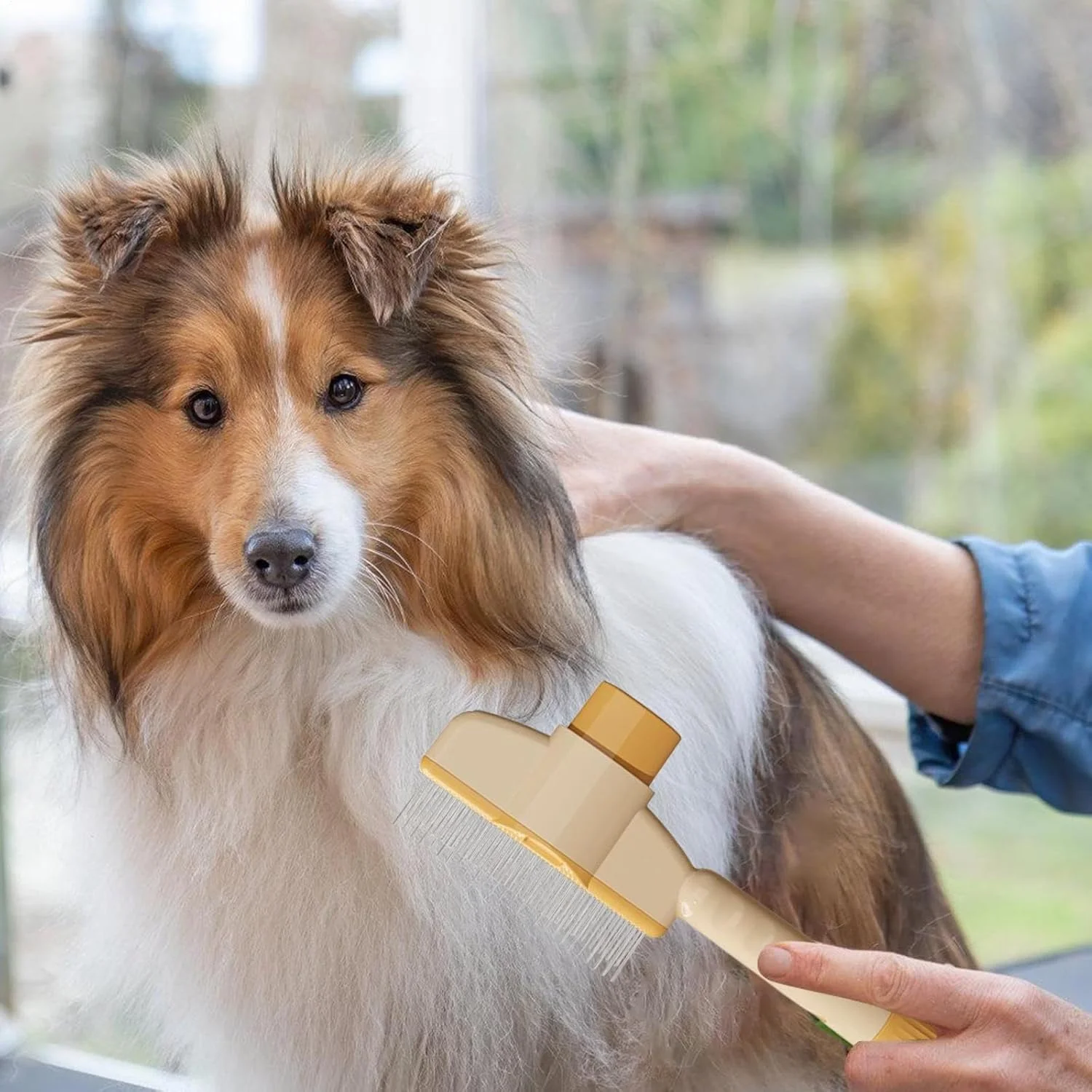 شانه حیوانات خانگی برای سگ و گربه با دندانه های فلزی استیل ضد زنگ کوتاه و بلند، برس نظافت خود تمیز شونده، ماساژ گربه و سگ و تمیز کردن موها شانه حیوانات خانگی برای سگ و گربه با دندانه های فلزی استیل ضد زنگ کوتاه و بلند، برس نظافت خود تمیز شونده، ماساژ گربه و سگ و تمیز کردن موها