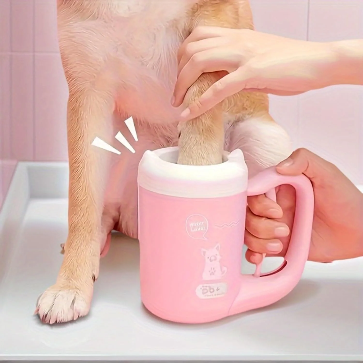 فنجان شستشوی حیوانات خانگی و تمیز کننده پنجه با طراحی ارگونومیک، پایه ضد نشت و دستگیره ضد لغزش - ساختار بادوام و مقاوم برای سگ ها و گربه های کوچک/متوسط - استفاده در داخل/خارج از منزل، آسان (رنگ صورتی)