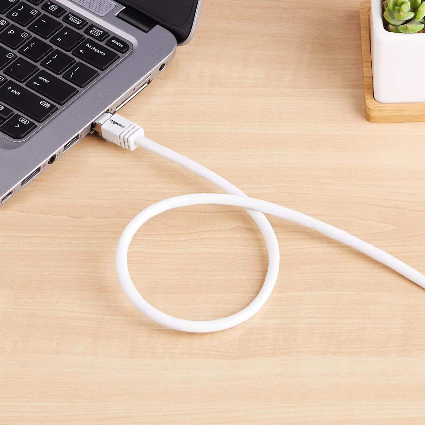 کابل شبکه اینترنت آمازون بیسیکس RJ45 Cat 7 گیگابیتی اترنت پرسرعت، 10 گیگابیت بر ثانیه، 600 مگاهرتز - سفید، 3 متر کابل شبکه اینترنت آمازون بیسیکس RJ45 Cat 7 گیگابیتی اترنت پرسرعت، 10 گیگابیت بر ثانیه، 600 مگاهرتز - سفید، 3 متر