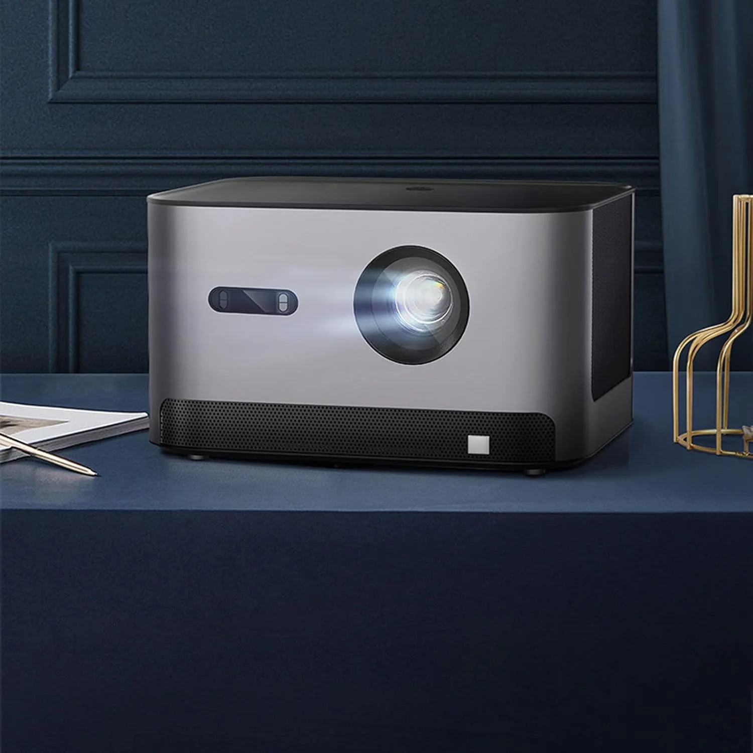 پروژکتور قابل حمل HODORE، پروژکتور لیزری 4K سینمای خانگی برای فیلم های خانگی تئاتر حافظه HD پروژکتور قابل حمل HODORE، پروژکتور لیزری 4K سینمای خانگی برای فیلم های خانگی تئاتر حافظه HD