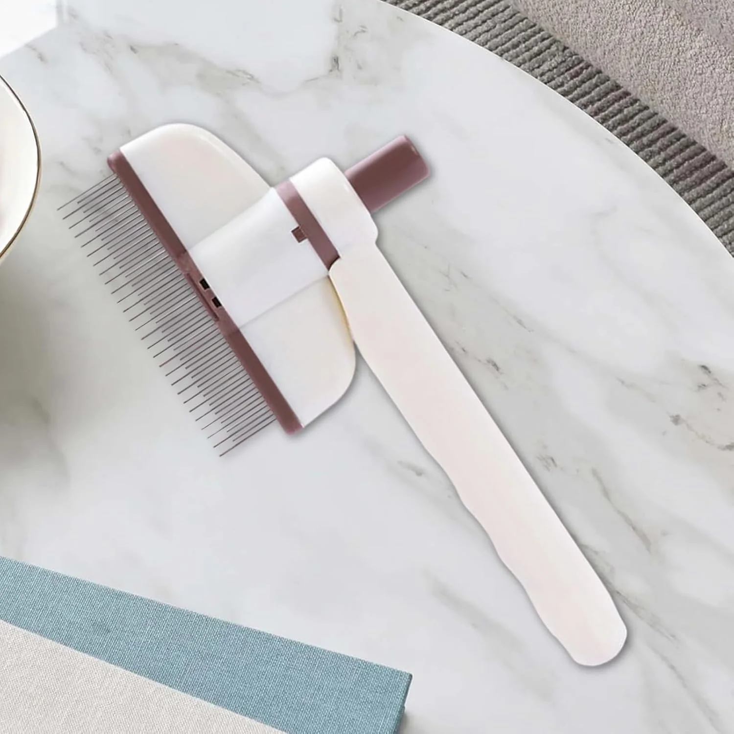 شانه گربه - شانه موی گربه چرخشی - برس حیوانات خانگی دندانه ریز حرفه ای برای مراقبت از فصل ریزش موی بچه گربه، توله سگ و خرگوش در داخل خانه شانه گربه - شانه موی گربه چرخشی - برس حیوانات خانگی دندانه ریز حرفه ای برای مراقبت از فصل ریزش موی بچه گربه، توله سگ و خرگوش در داخل خانه