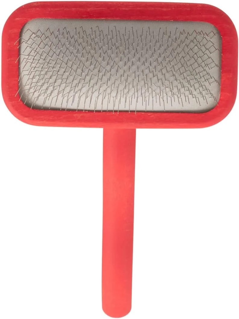 برس سگ کریس کریستنسن، برس نرم کننده کوچک Mark II، مانند یک حرفه ای آرایش کنید، پین های فولادی ضد زنگ، بدنه چوبی سبک وزن از جنس چوب راش، نوک های آسیاب شده و صیقلی، قرمز