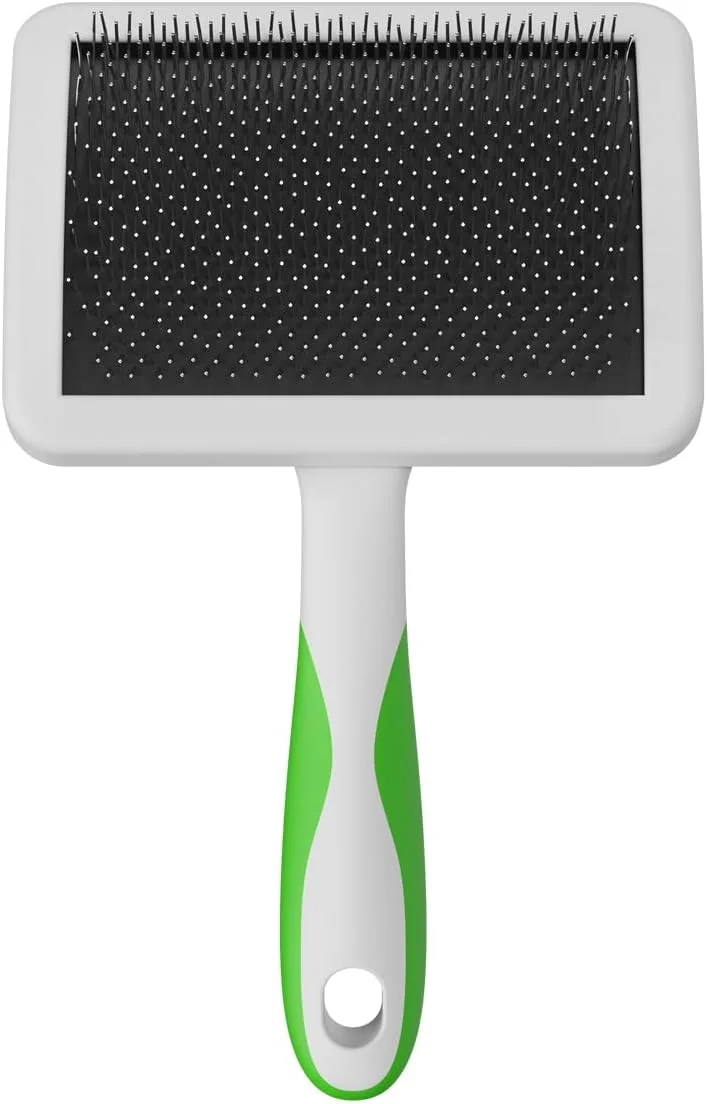 برس مو پاک کن خودکار حیوانات اندیس مدل 68540 با موهای خمیده از جنس استیل ضد زنگ برای همه نژادها - کاهش ریزش مو تا 90٪، از بین بردن گره خوردگی، آلودگی و موهای شل - بزرگ، سبز