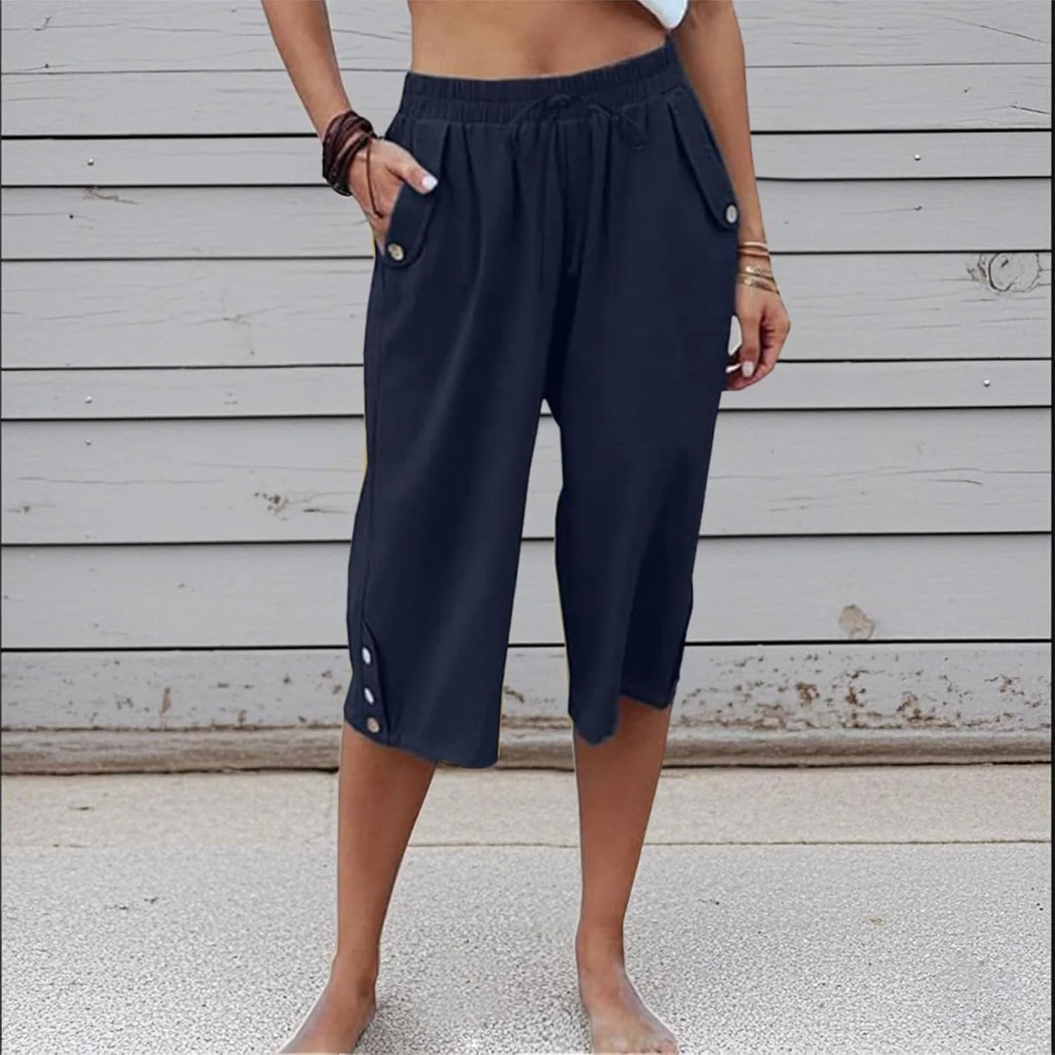 شلوار کاپری زنانه غیر رسمی با کمر کشی و بند دار، پاچه های راسته، مناسب تابستان، شلوارک راحتی با جیب شلوار کاپری زنانه غیر رسمی با کمر کشی و بند دار، پاچه های راسته، مناسب تابستان، شلوارک راحتی با جیب