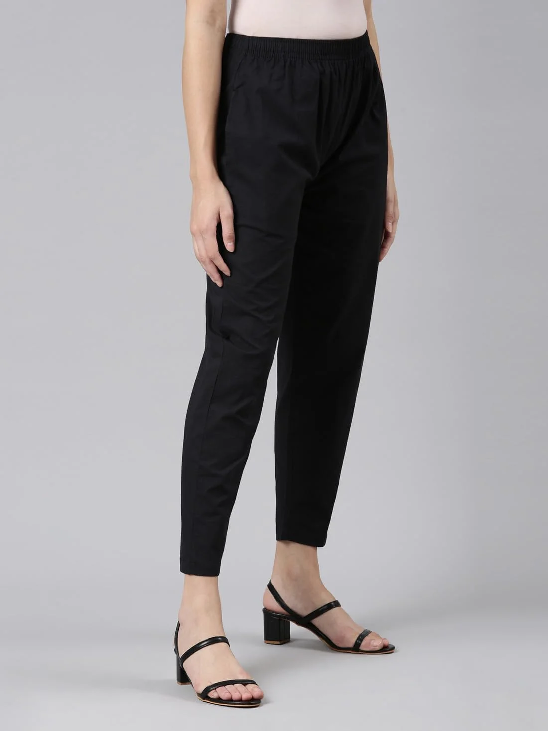 شلوار/شلوارک کورتی زنانه بافته شده 100% پنبه TWIN BIRDS با جیب کاربردی شلوار/شلوارک کورتی زنانه بافته شده 100% پنبه TWIN BIRDS با جیب کاربردی