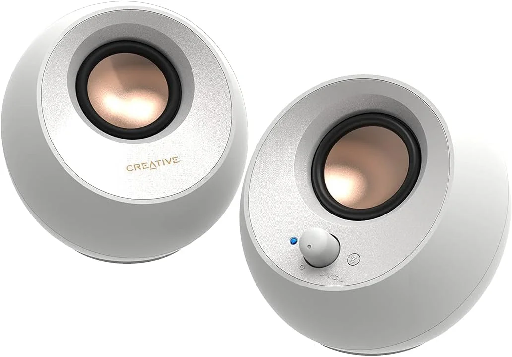 اسپیکرهای رومیزی کریتیو Pebble V3 با طراحی مینیمال، اتصال USB-C و صدای USB، تقویت وضوح دیالوگ، بلوتوث 5.0، توان 8 وات RMS و حداکثر توان 16 وات، شامل تبدیل USB-A (سفید)