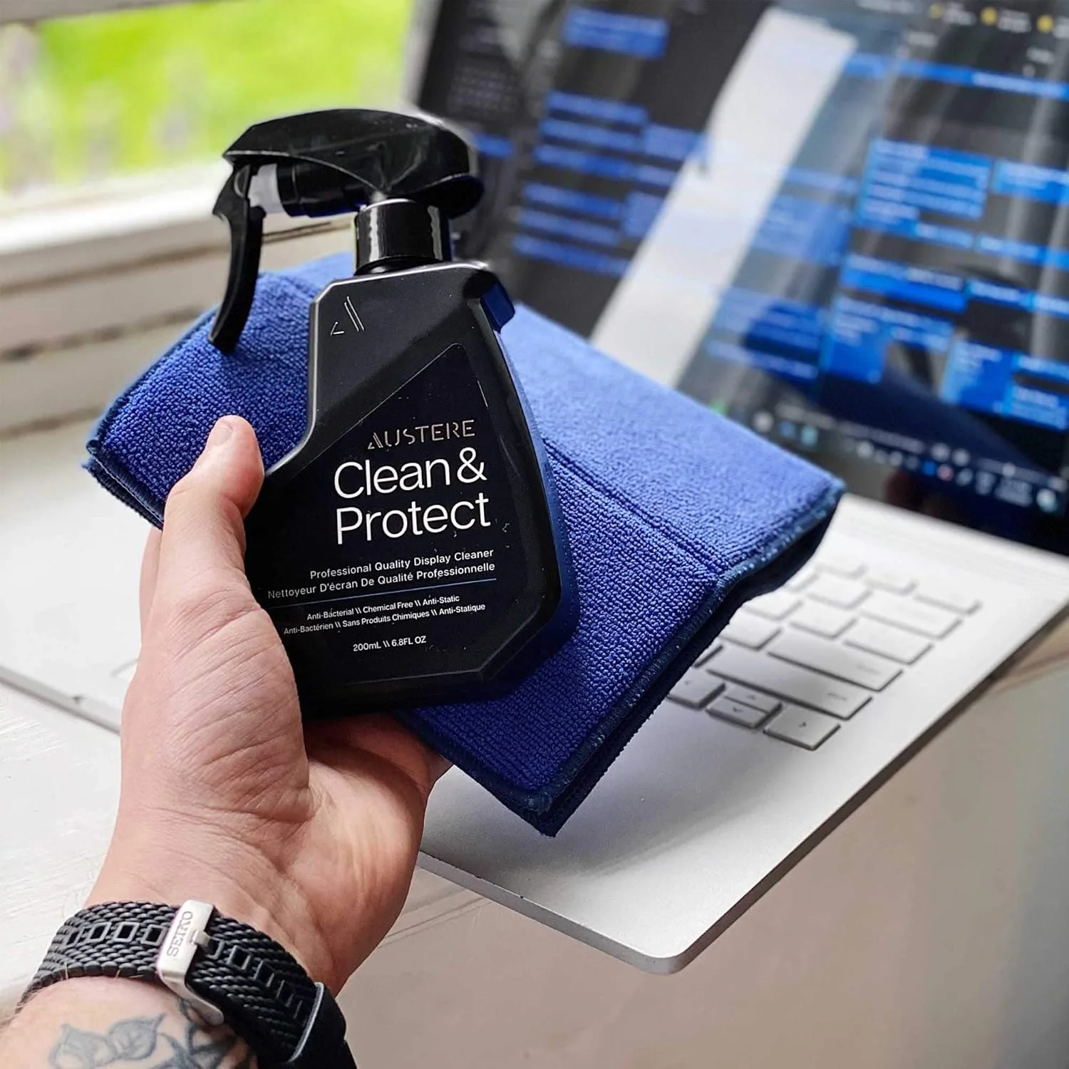 محلول تمیز کننده و محافظ صفحه نمایش آستر سری III به همراه دستمال دو طرفه - 200 میلی لیتر محلول تمیز کننده و محافظ صفحه نمایش آستر سری III به همراه دستمال دو طرفه - 200 میلی لیتر