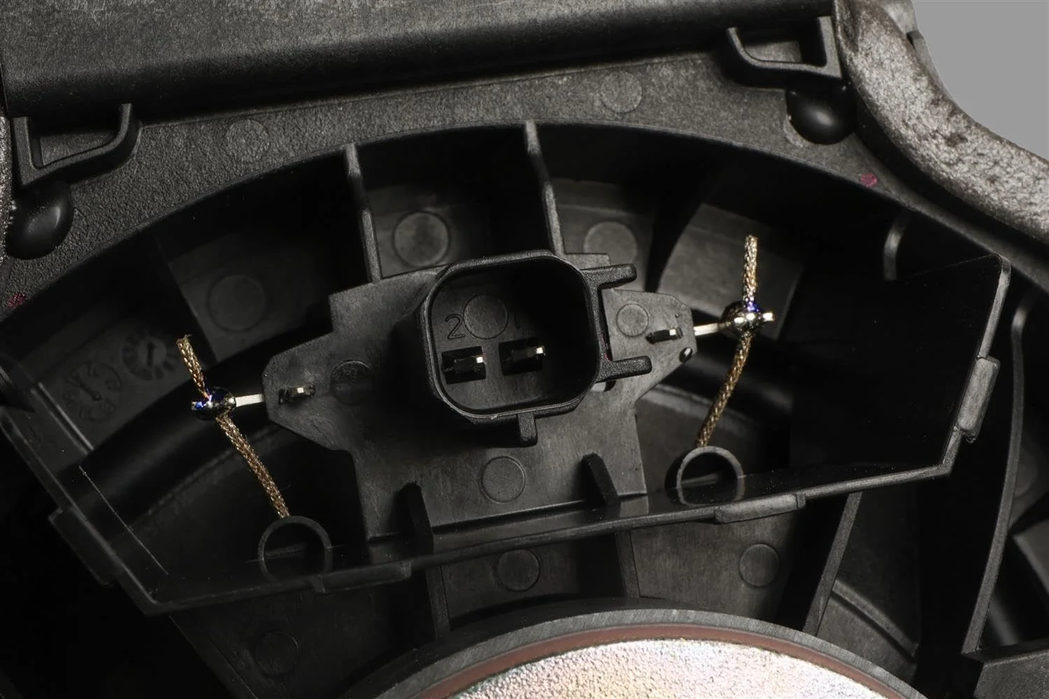 بلندگوی درب عقب خودرو جنرال موتورز مدل 85123716 بلندگوی درب عقب خودرو جنرال موتورز مدل 85123716