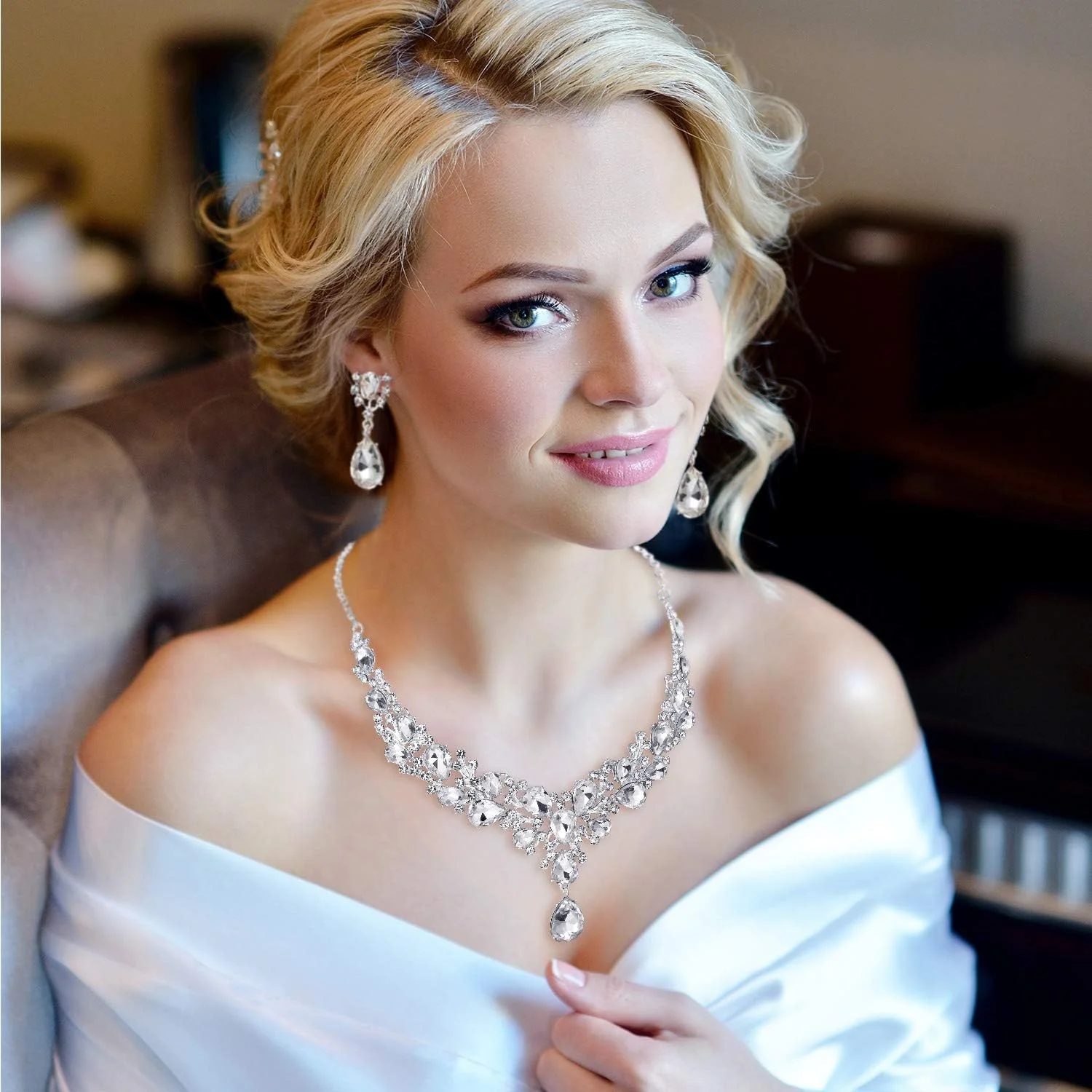 ست جواهرات نقره زنانه مجلسی، ست جواهرات کریستالی خوشه ای اشکی عروس برای گردنبند و گوشواره زنانه ست جواهرات نقره زنانه مجلسی، ست جواهرات کریستالی خوشه ای اشکی عروس برای گردنبند و گوشواره زنانه