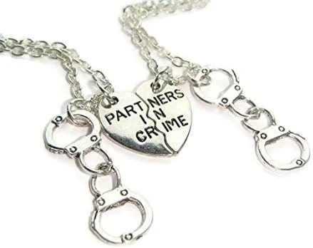 گردنبند دوستی Ishaou برای 2 نفر، گردنبندهای شریک جرم، ست بهترین دوستان، آویزهای نیمه قلب، هدیه برای خواهران، نشانه دوست، جواهرات BFF گردنبند دوستی Ishaou برای 2 نفر، گردنبندهای شریک جرم، ست بهترین دوستان، آویزهای نیمه قلب، هدیه برای خواهران، نشانه دوست، جواهرات BFF