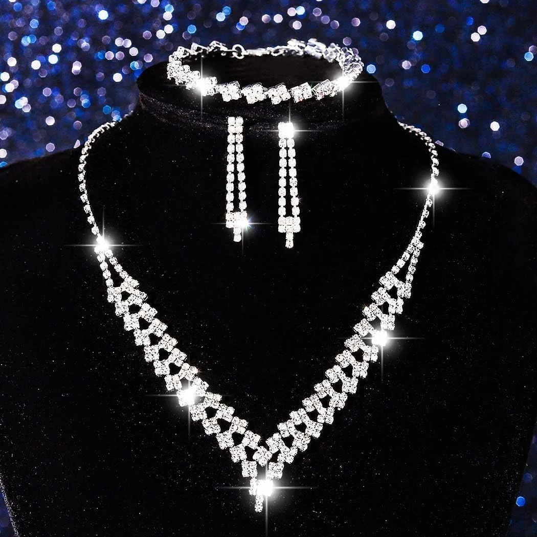 ست گوشواره، گردنبند و دستبند مجلسی، ست جواهرات کریستالی ظریف برای عروس، ست زیورآلات مجلسی و عروسی زنانه ست گوشواره، گردنبند و دستبند مجلسی، ست جواهرات کریستالی ظریف برای عروس، ست زیورآلات مجلسی و عروسی زنانه