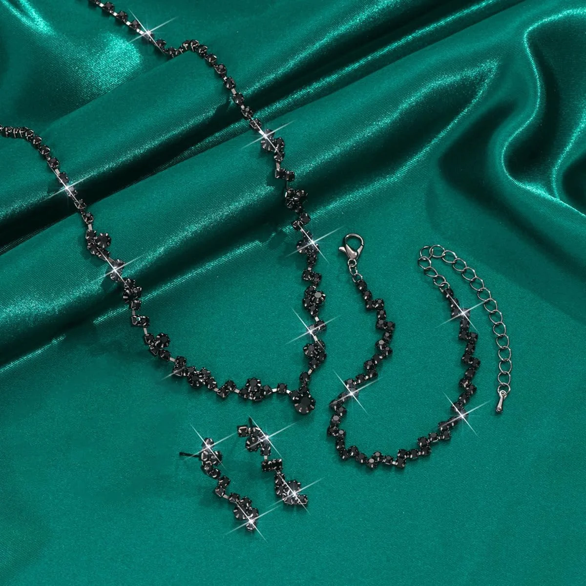 ست گردنبند، گوشواره و دستبند مجلسی Cicod، ست جواهرات کریستالی ظریف برای عروس، نامزدی، جشن و مهمانی زنانه ست گردنبند، گوشواره و دستبند مجلسی Cicod، ست جواهرات کریستالی ظریف برای عروس، نامزدی، جشن و مهمانی زنانه