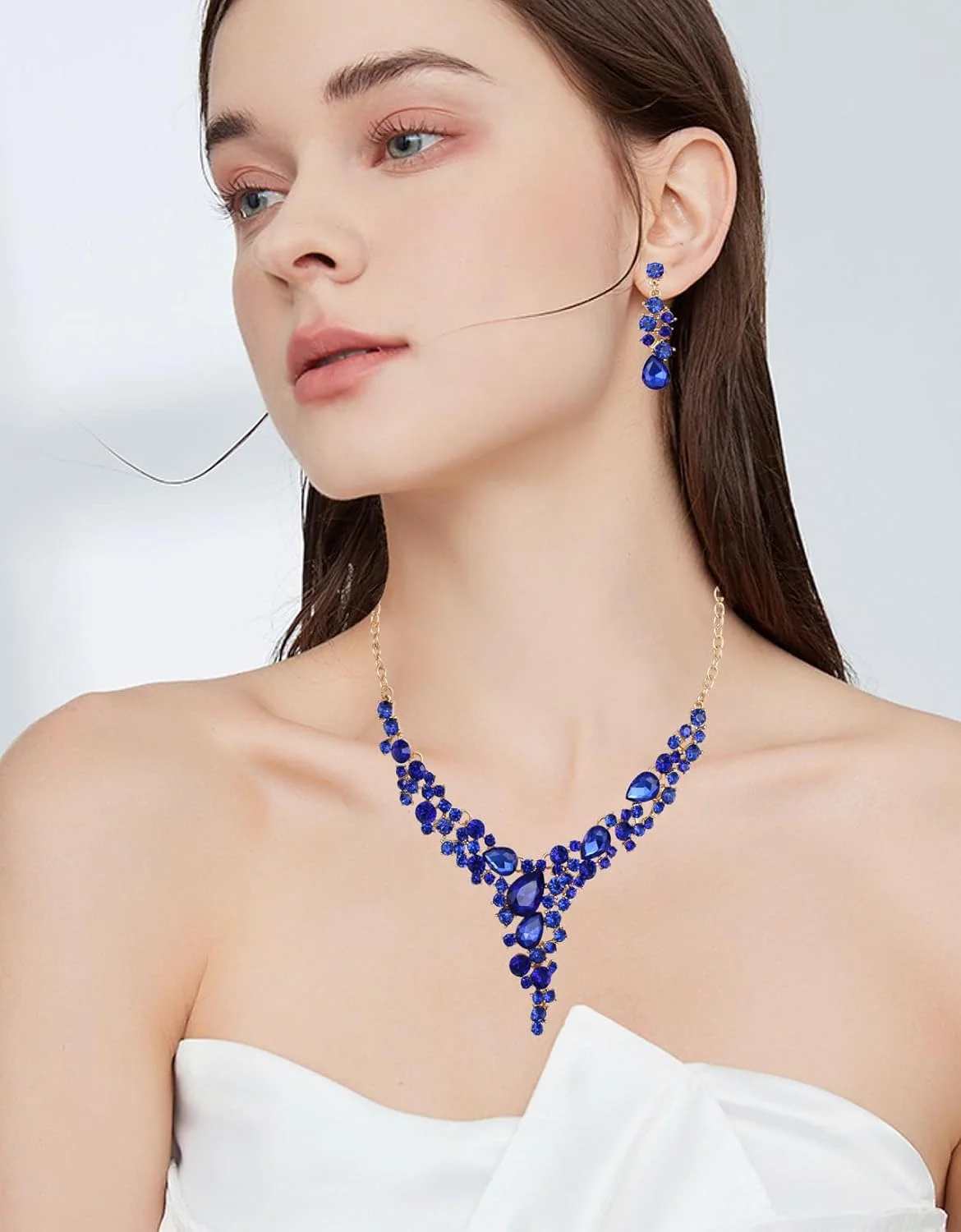 ست جواهرات زنانه SFE شامل گردنبند کریستال اتریشی، گوشواره های آویز اشکی و دستبند مناسب عروسی و مهمانی ست جواهرات زنانه SFE شامل گردنبند کریستال اتریشی، گوشواره های آویز اشکی و دستبند مناسب عروسی و مهمانی