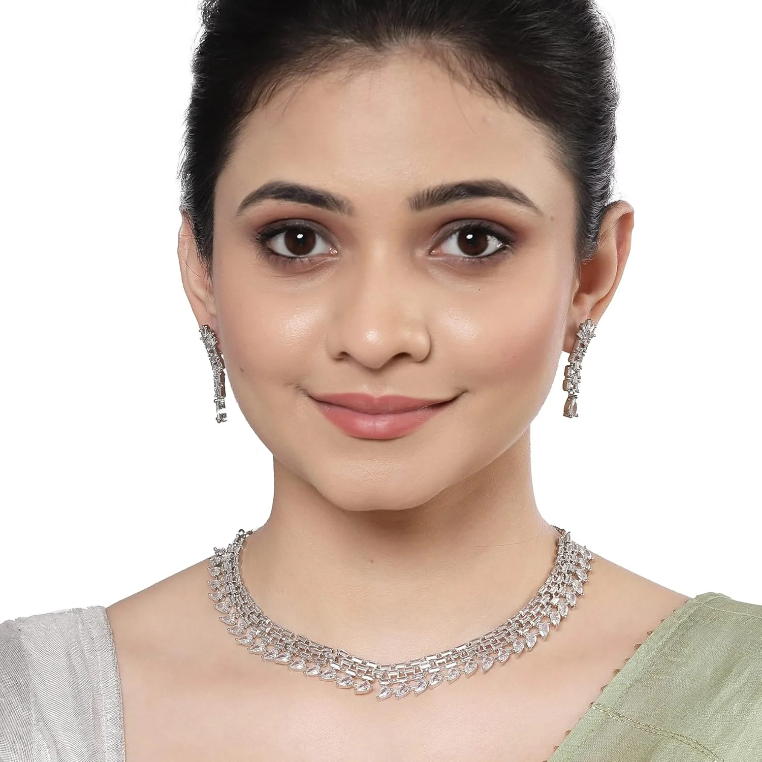 ست گردنبند و گوشواره زنانه و دخترانه نگین دار ZENEME با روکش رودیوم و نگین های الماس آمریکایی ست گردنبند و گوشواره زنانه و دخترانه نگین دار ZENEME با روکش رودیوم و نگین های الماس آمریکایی