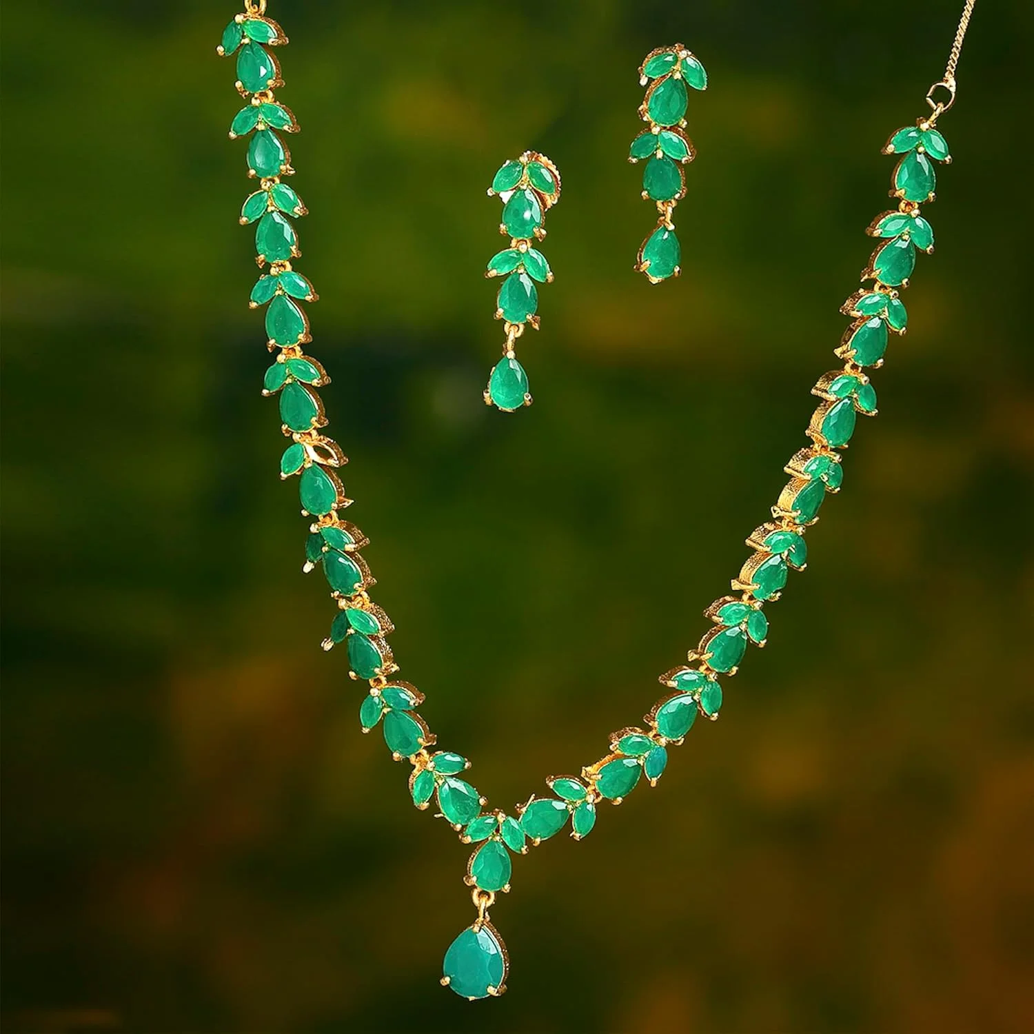 ست جواهرات زنانه Zeneme، ست گردنبند و گوشواره روکش طلایی با الماس آمریکایی ست جواهرات زنانه Zeneme، ست گردنبند و گوشواره روکش طلایی با الماس آمریکایی