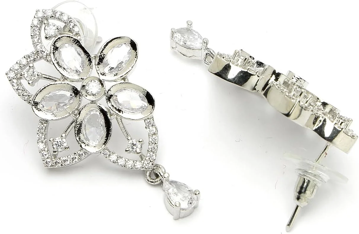 ست گردنبند و گوشواره زنانه طرح گل و بته جقه نگین دار روکش رودیوم زنانه زنم ست گردنبند و گوشواره زنانه طرح گل و بته جقه نگین دار روکش رودیوم زنانه زنم