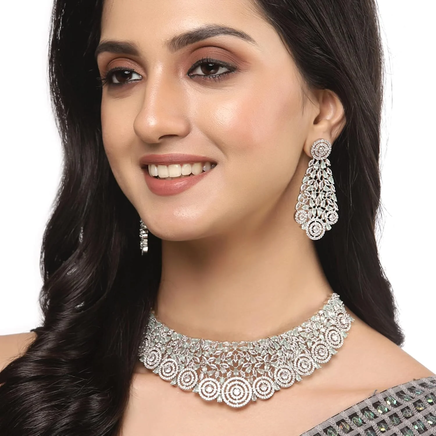 ست گردنبند چوکر نقره ای روکش رودیوم نگین الماس آمریکایی زنانه و دخترانه به همراه گوشواره ست گردنبند چوکر نقره ای روکش رودیوم نگین الماس آمریکایی زنانه و دخترانه به همراه گوشواره