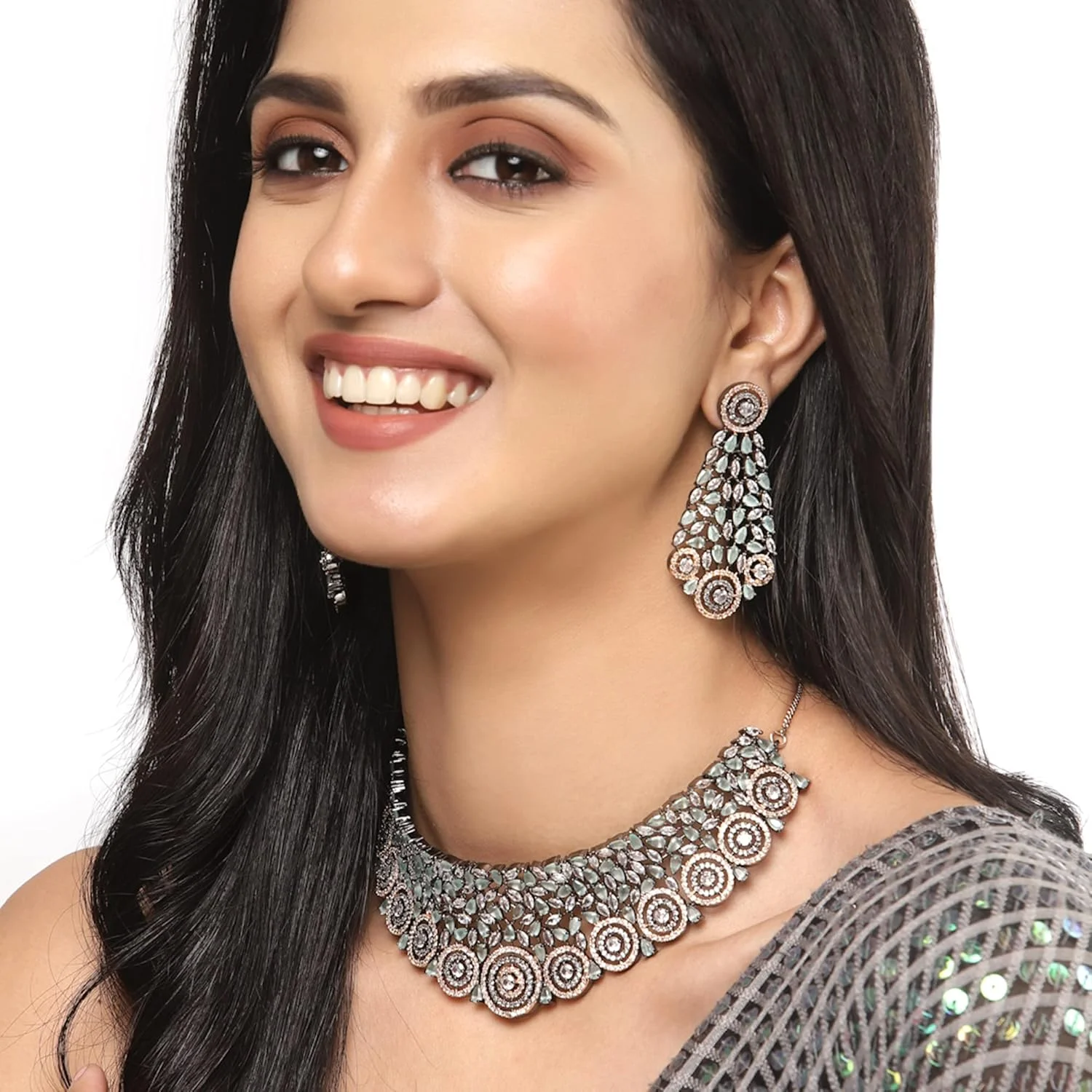 ست گردنبند چوکر رزگلد با روکش فلز تفنگی و نگین های اتمی به همراه گوشواره، مناسب دختران و زنان (سبز لیمویی)، سایز آزاد، روکش رزگلد، نگین اتمی ست گردنبند چوکر رزگلد با روکش فلز تفنگی و نگین های اتمی به همراه گوشواره، مناسب دختران و زنان (سبز لیمویی)، سایز آزاد، روکش رزگلد، نگین اتمی