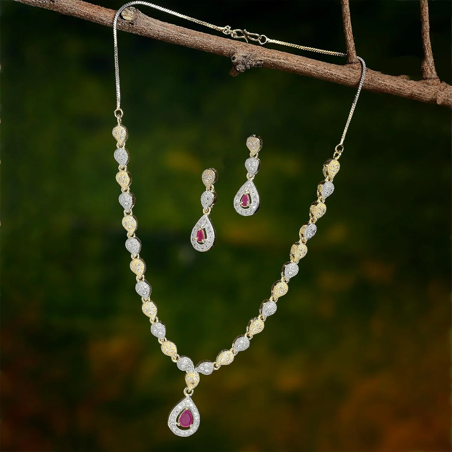 ست جواهرات زنانه Zeneme، روکش طلایی، براق، شامل گردنبند الماس آمریکایی با گوشواره ست جواهرات زنانه Zeneme، روکش طلایی، براق، شامل گردنبند الماس آمریکایی با گوشواره