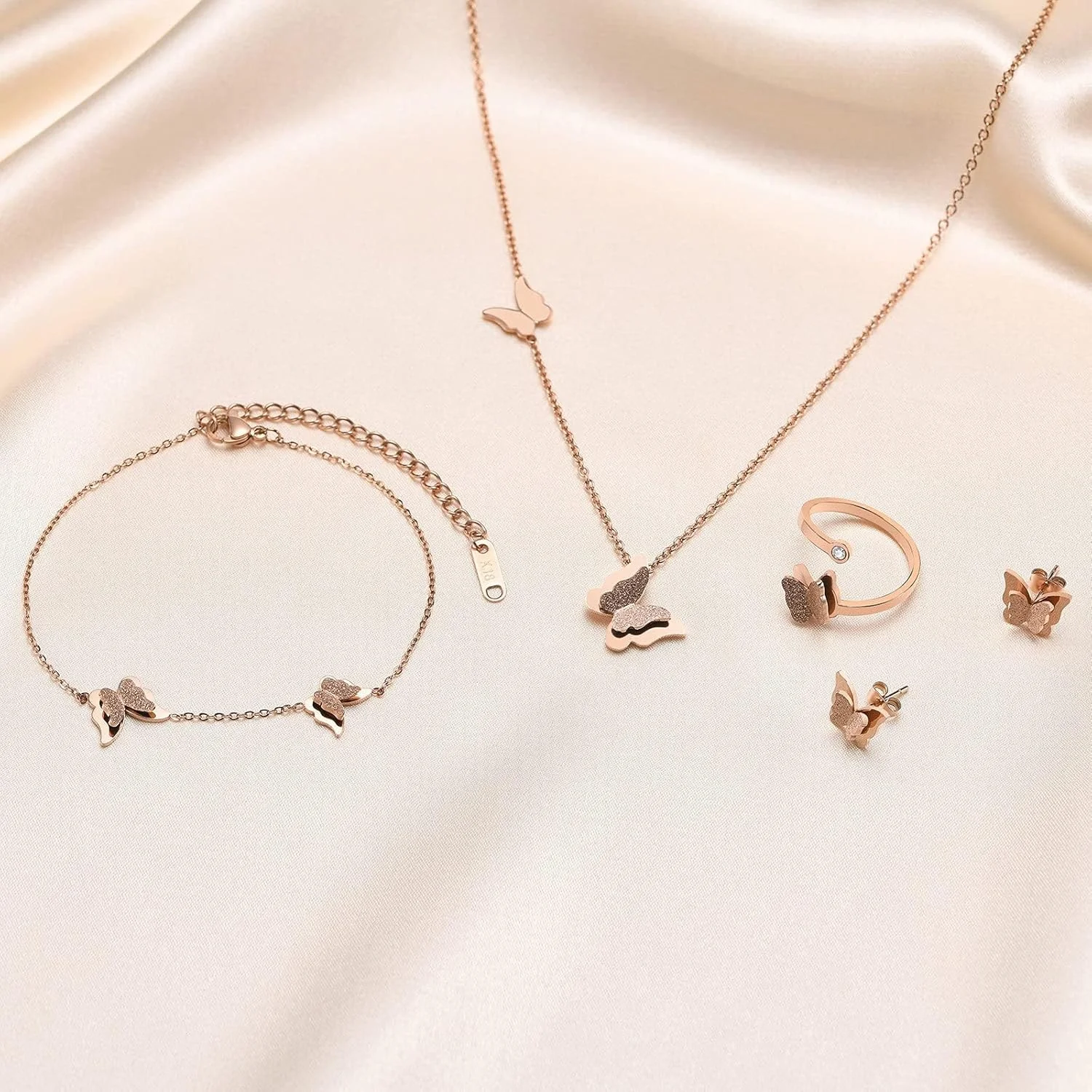 ست جواهرات پروانه ای مات تزویق، شامل دستبند، انگشتر، گردنبند و گوشواره میخی دو لایه استیل ضد زنگ، روکش شده، کیت جواهرات زنانه، ضد لک و رنگ ثابت، هدیه شبیه سازی شده (ست، رزگلد) ست جواهرات پروانه ای مات تزویق، شامل دستبند، انگشتر، گردنبند و گوشواره میخی دو لایه استیل ضد زنگ، روکش شده، کیت جواهرات زنانه، ضد لک و رنگ ثابت، هدیه شبیه سازی شده (ست، رزگلد)