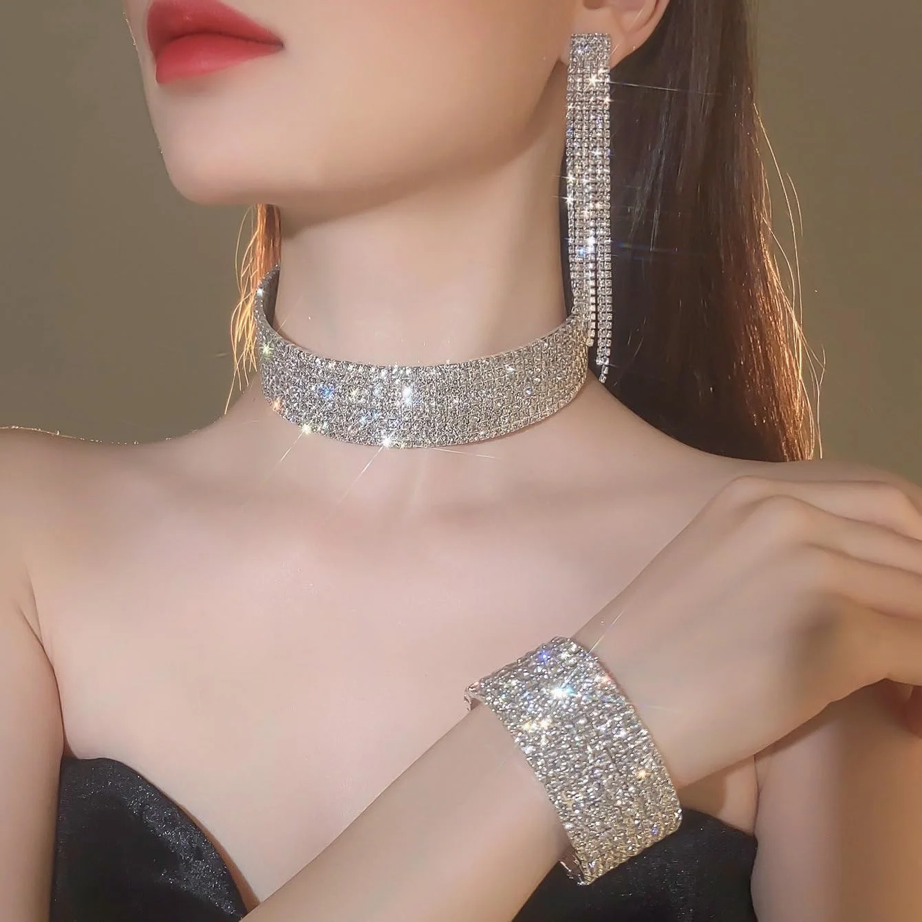 ست جواهرات زنانه شامل گردنبند، گوشواره و دستبند نگین دار YWhalep، درخشان و مناسب عروسی، زنجیر گردنبند نقره ای برای عروس و ساقدوش عروس