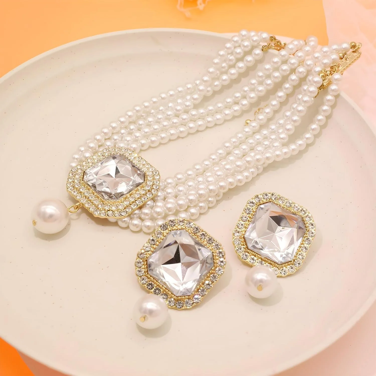 ست گردنبند چوکر مرواریدی با روکش طلا و گوشواره زنانه، گردنبند و گوشواره مرواریدی نگین دار کریستالی، ست جواهرات عروس مروارید الماس، هدیه برای مادر، همسر، خواهر، بهترین دوست