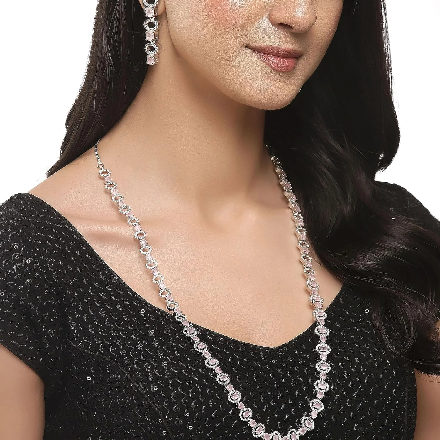 ست زیورآلات زنانه و دخترانه زنم مدل گردنبند بلند و گوشواره نگین دار طرح الماس آمریکایی با روکش رودیوم نقره ای ست زیورآلات زنانه و دخترانه زنم مدل گردنبند بلند و گوشواره نگین دار طرح الماس آمریکایی با روکش رودیوم نقره ای