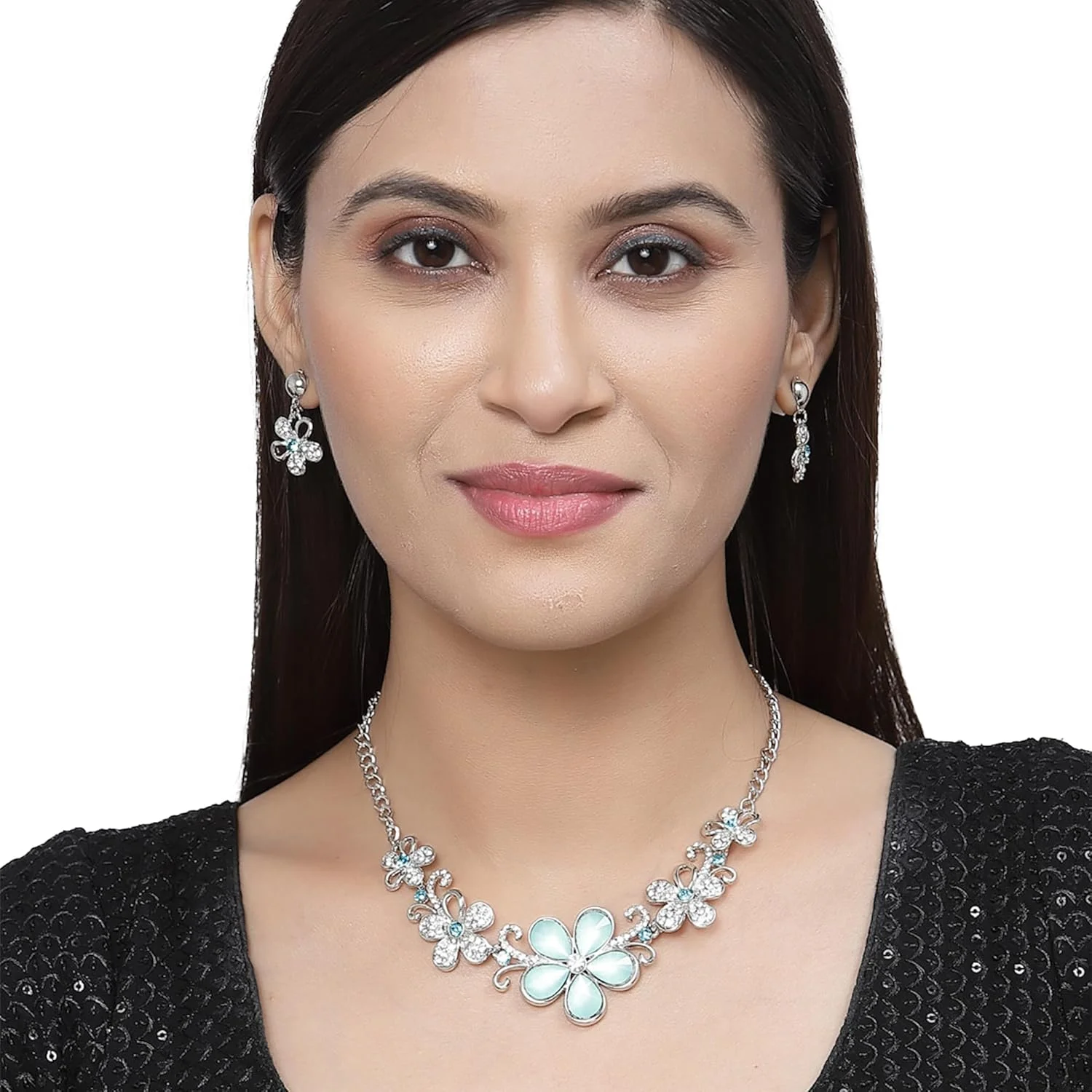 ست گردنبند و گوشواره زنانه طرح گل با نگین های الماس آمریکایی روکش رودیوم برند زنمی ست گردنبند و گوشواره زنانه طرح گل با نگین های الماس آمریکایی روکش رودیوم برند زنمی